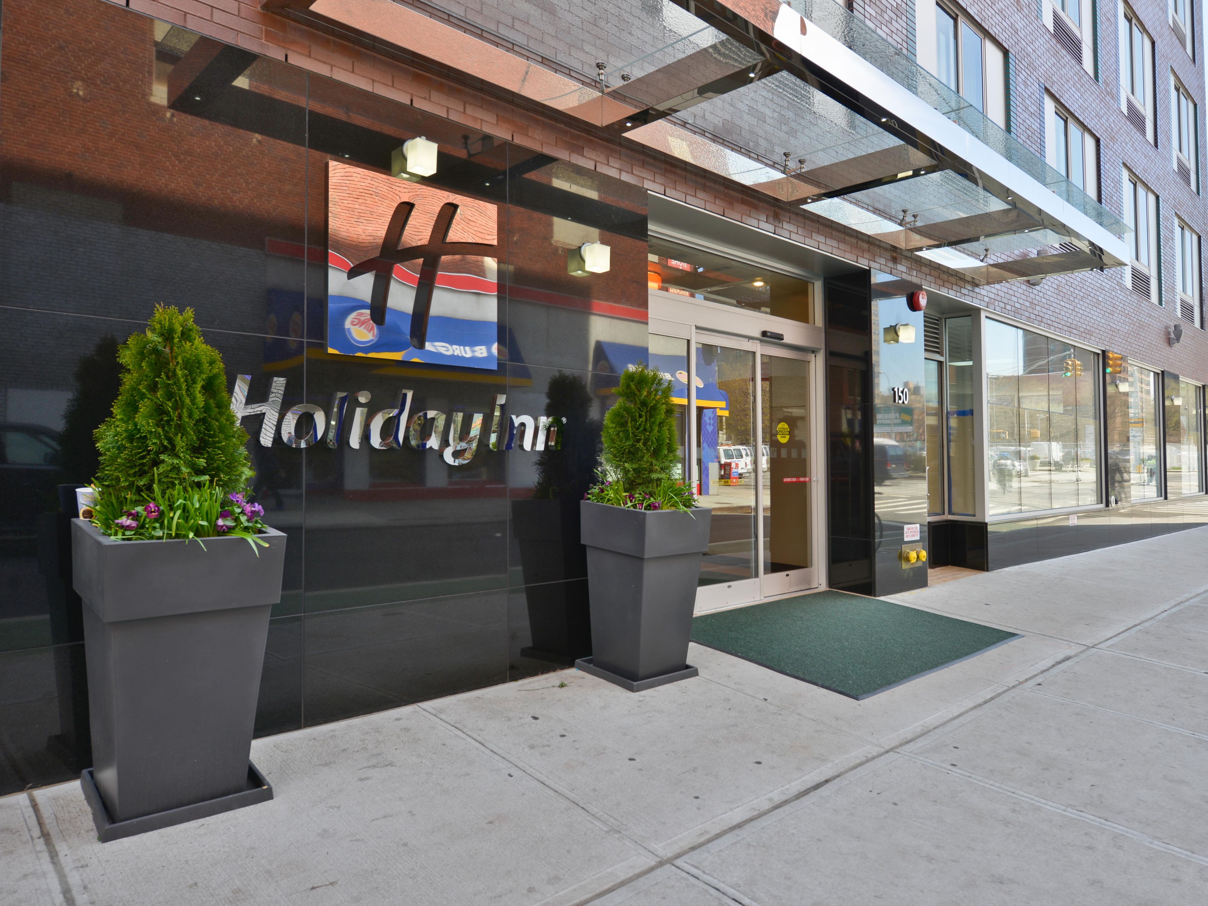 Staying for business? The Holiday Inn NYC - Lower East Side is located less than 2 miles away from the Financial District.