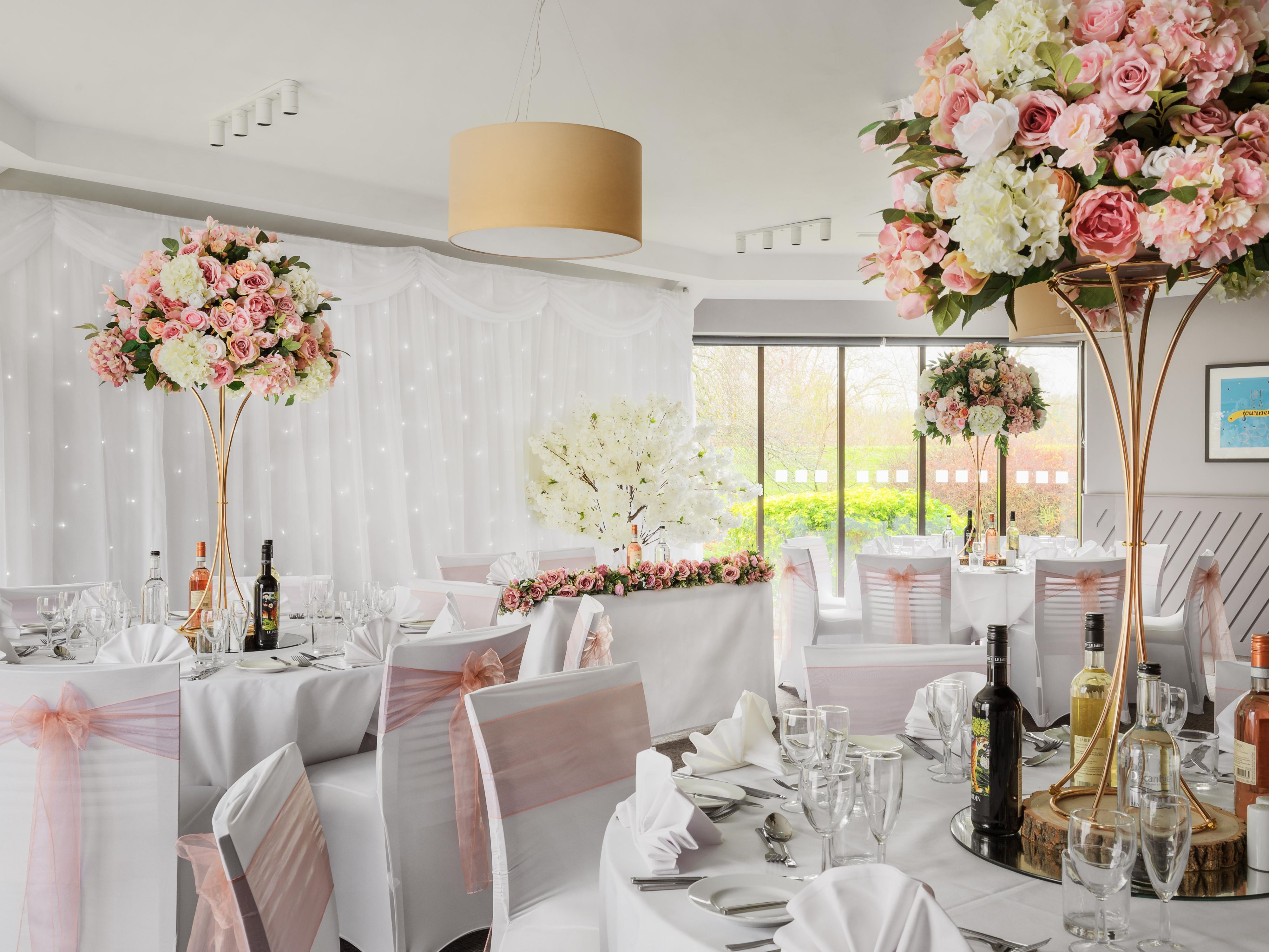 Nestled in the heart of Northampton, we offer the ideal backdrop for weddings that are both grand and intimate. We offer the perfect setting for your perfect day. 
Say 'I Do' Your Way with our bespoke Wedding packages including the option of self-catered packages, giving you the freedom to tailor every detail of your celebration.