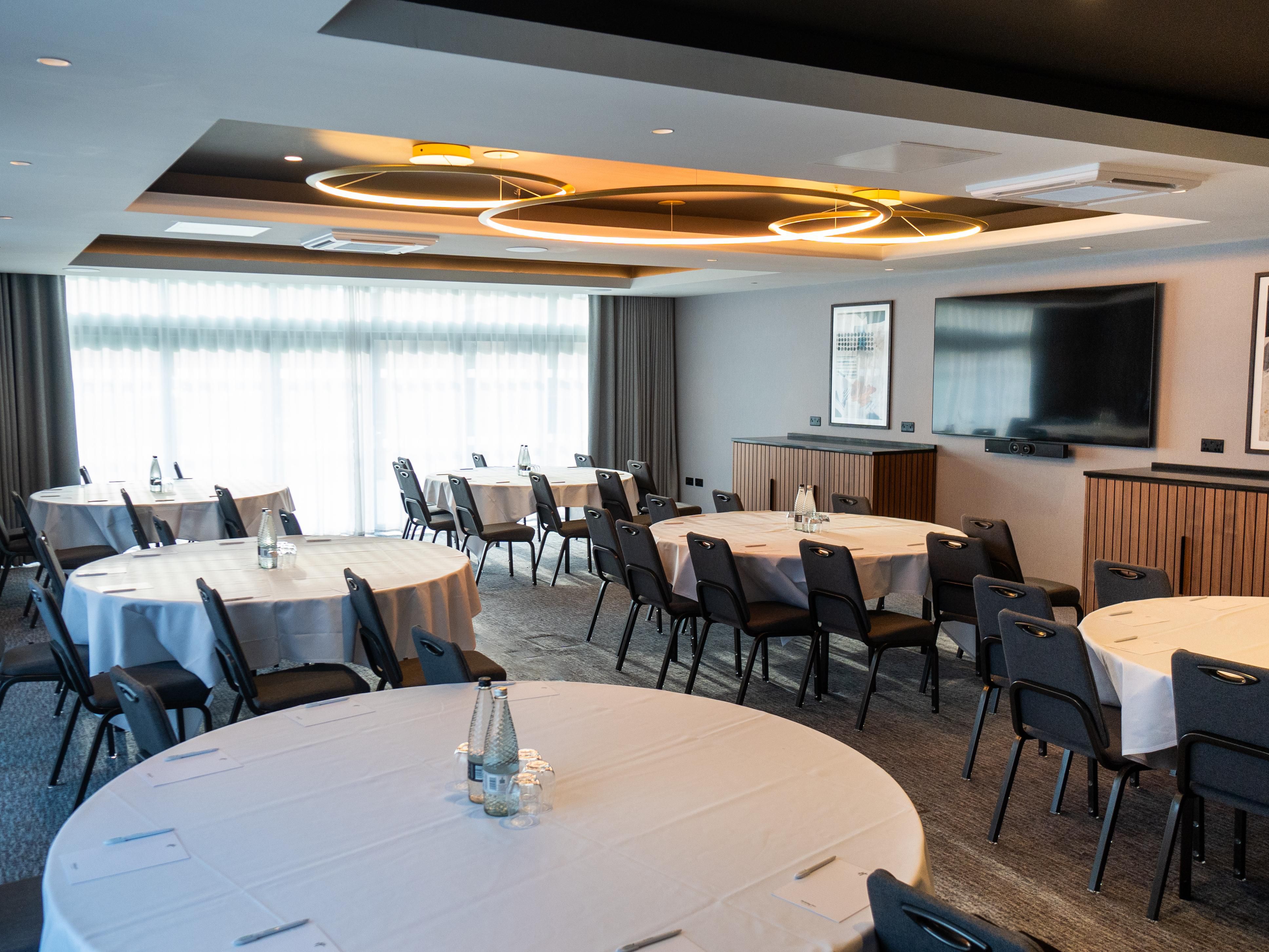 Our brand-new Marina Suite, can accommodate up to 90 guests in a theatre-style layout. This spacious space is designed for both comfort and style, offering a dynamic setting for events of all kinds. Equipped with state-of-the-art equipment, the Marina Suite ensures a seamless blend of technology and elegance.