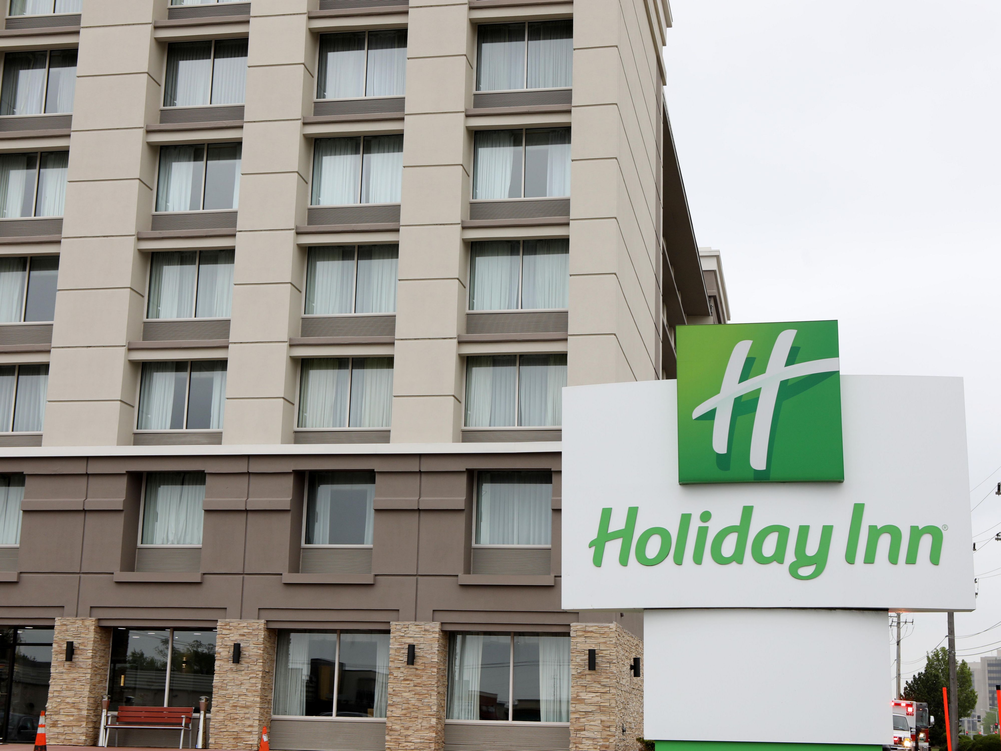 Welcome to the Holiday Inn Oakbrook