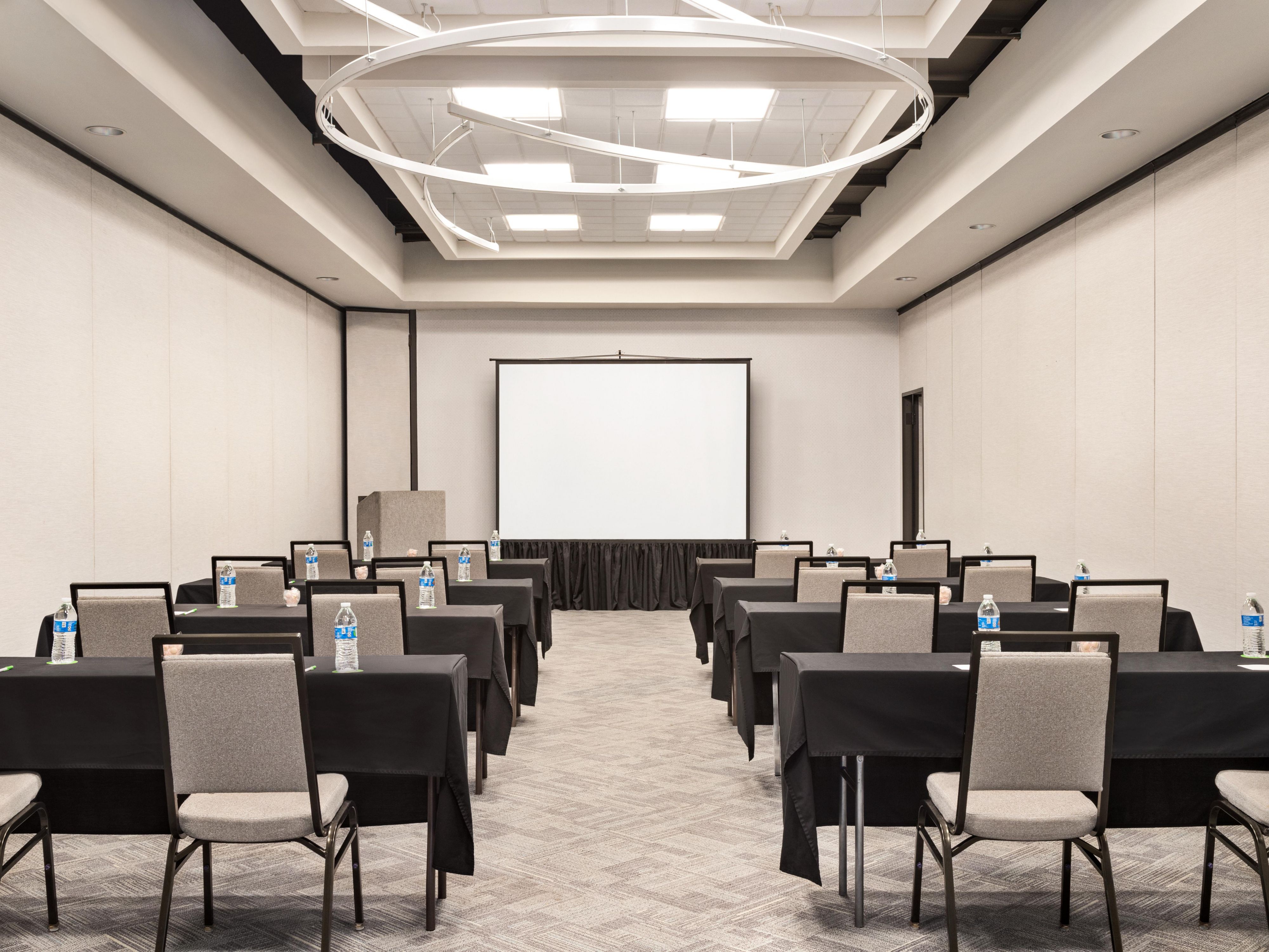 Every meeting or gathering is unique, and now you have more options than ever to meet confidently. When you book 10 – 50 rooms on peak, we’re offering flexibility with no cancellation fees, no attrition fees for rooms that are not booked, and up to a 5% rebate towards your master bill (at participating hotels).