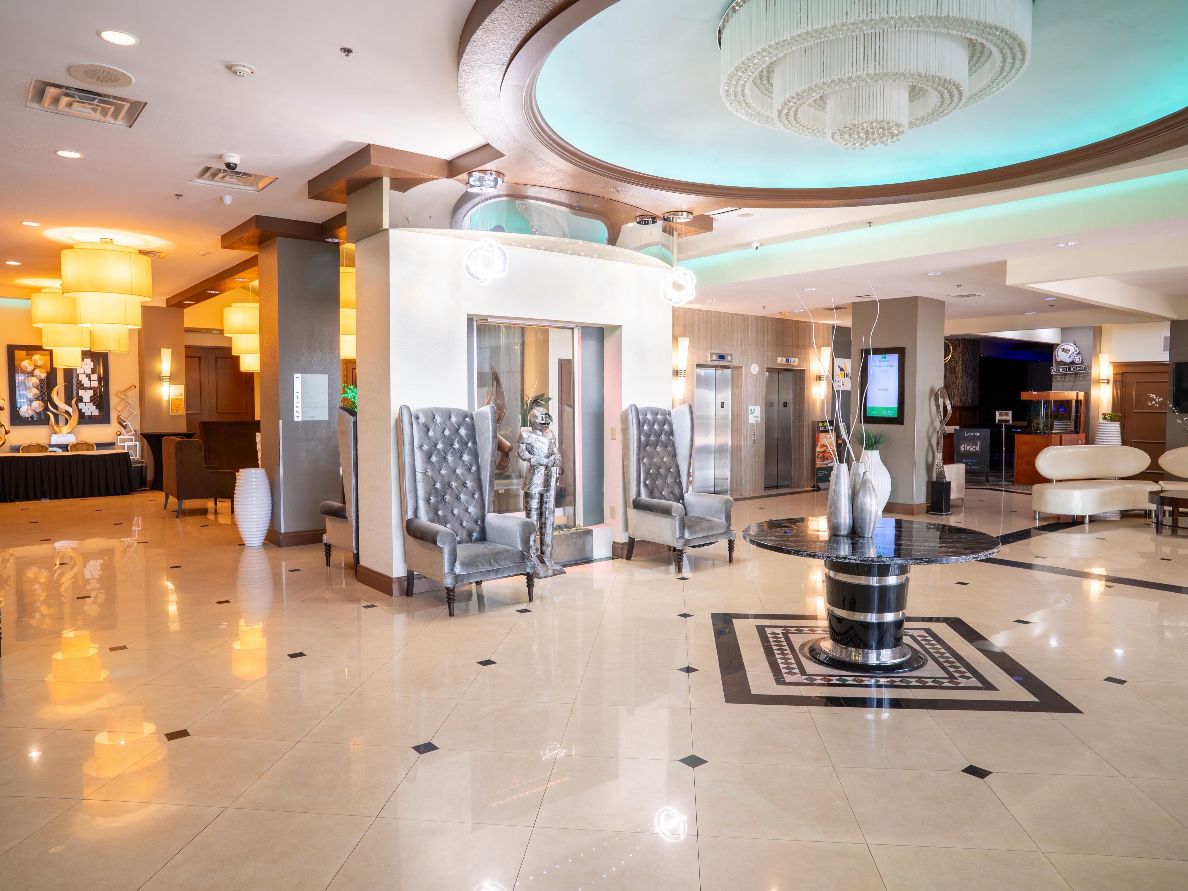 Unwind in our welcoming lobby and enjoy free Wi-Fi.