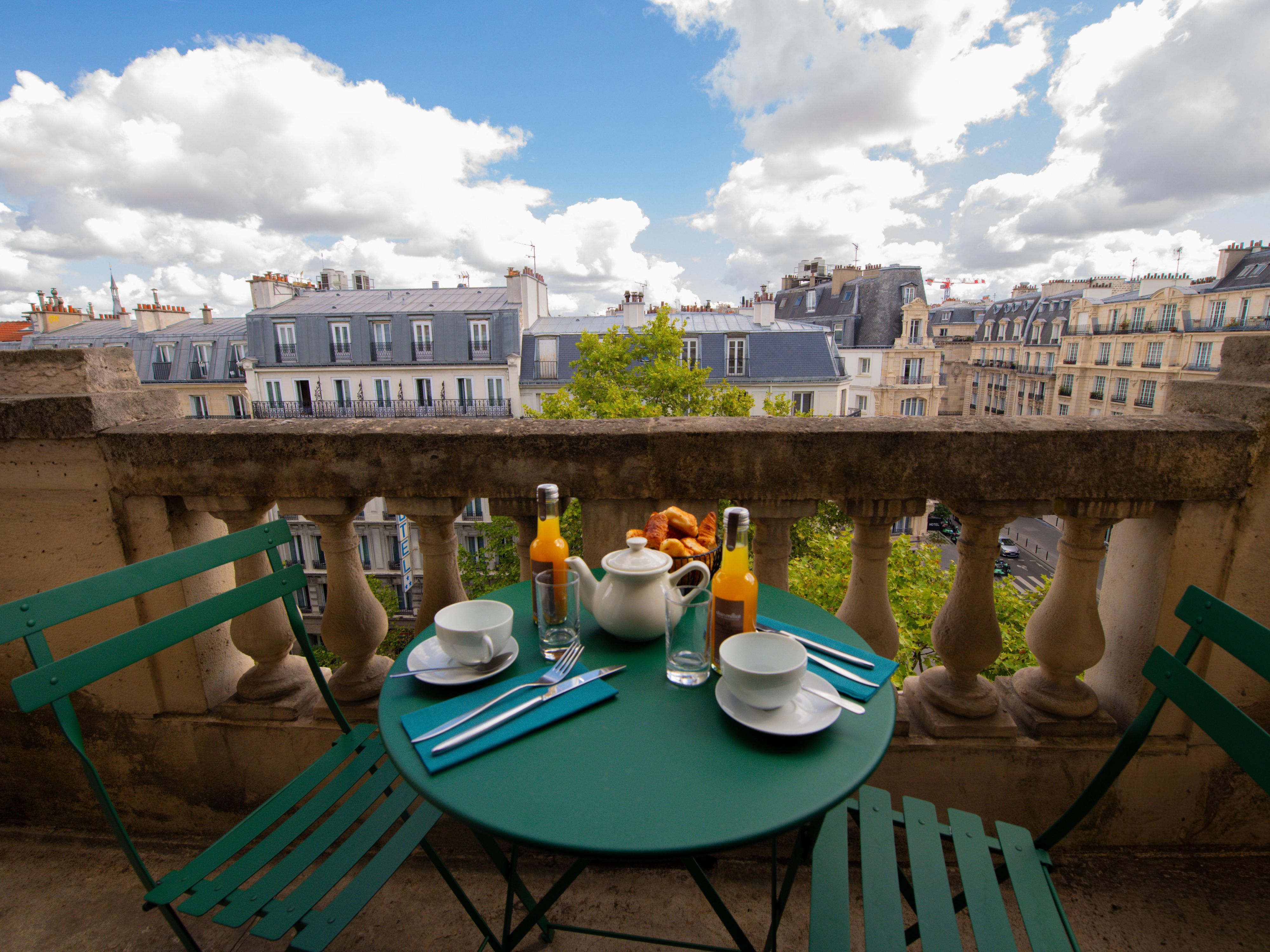 King Premium City View Balcony