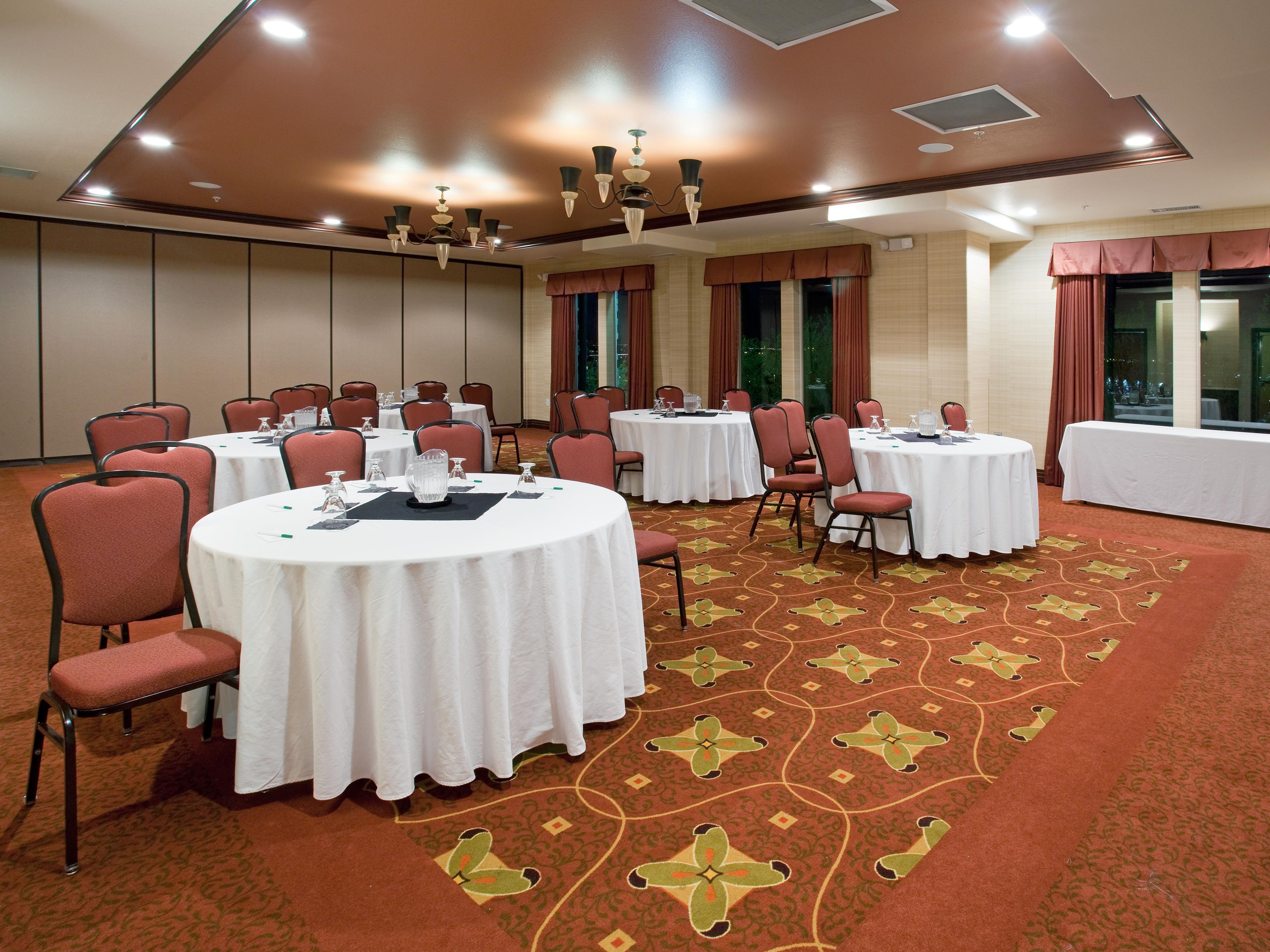 Holiday Inn Parker would love to accommodate your family and friends for your upcoming wedding. We have plenty of guestrooms with great wedding discounts as well as plenty of event space to hold your wedding, rehearsal dinner, a hospitality suite for the wedding party to get ready in, etc.