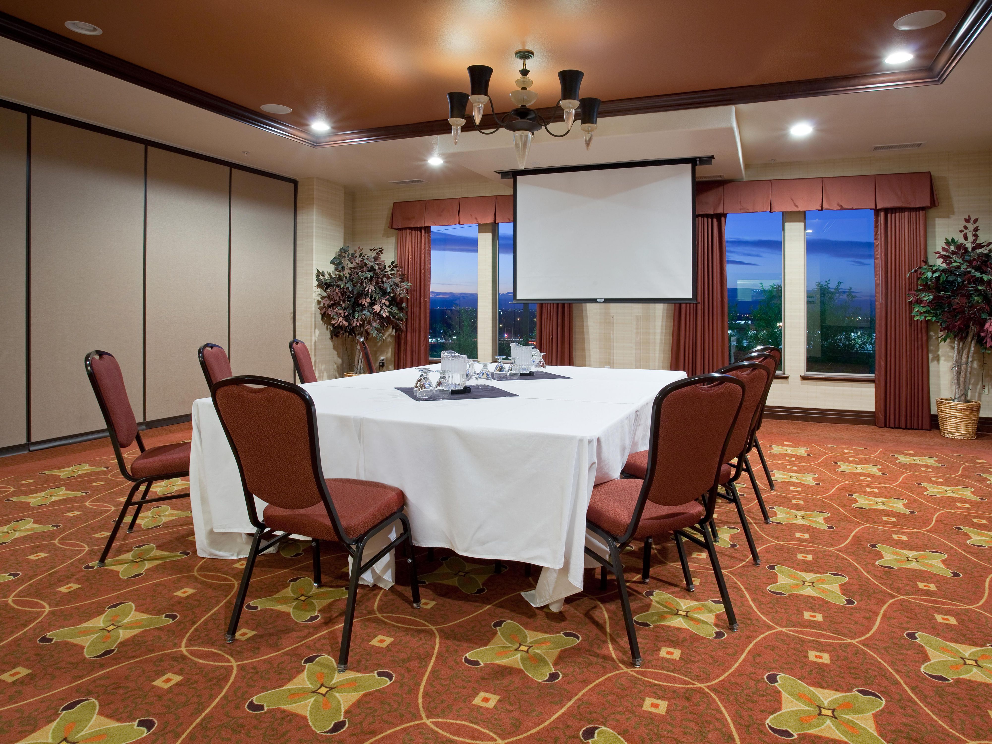 If you're visiting Parker, CO for work, the hotel offers 2,430 sq ft of meeting space, perfect for hosting events. The dividable ballroom that seats up to 130 and the large boardroom have Wi-Fi access, and delicious catering options keep your energy high.