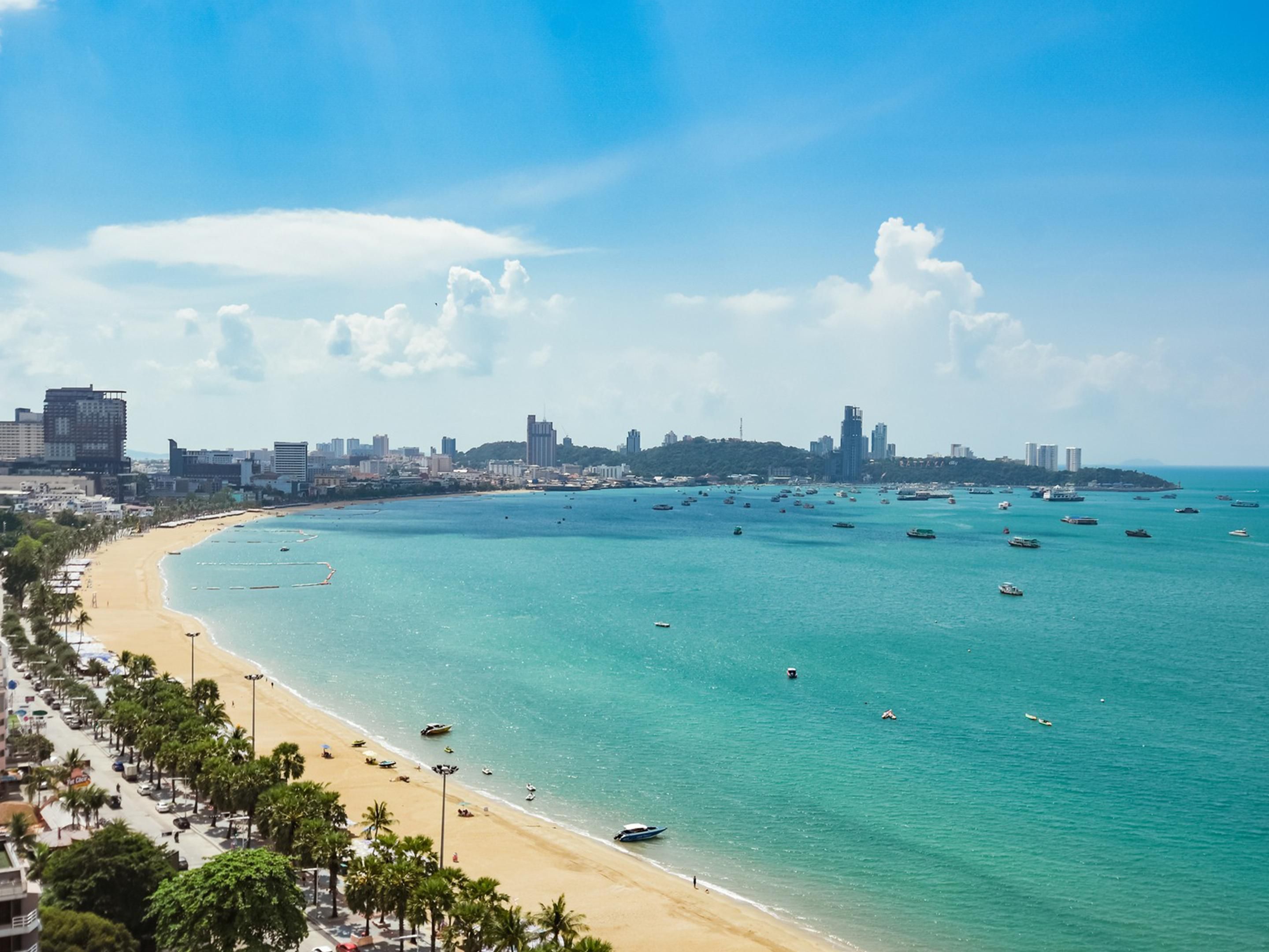 Located just steps from the hotel, Pattaya Beach offers everything from sunbathing to and jet skiing and parasailing adventures. Watch the sunset, take a long walk along the beach and enjoy the lively beach atmosphere both day and night.