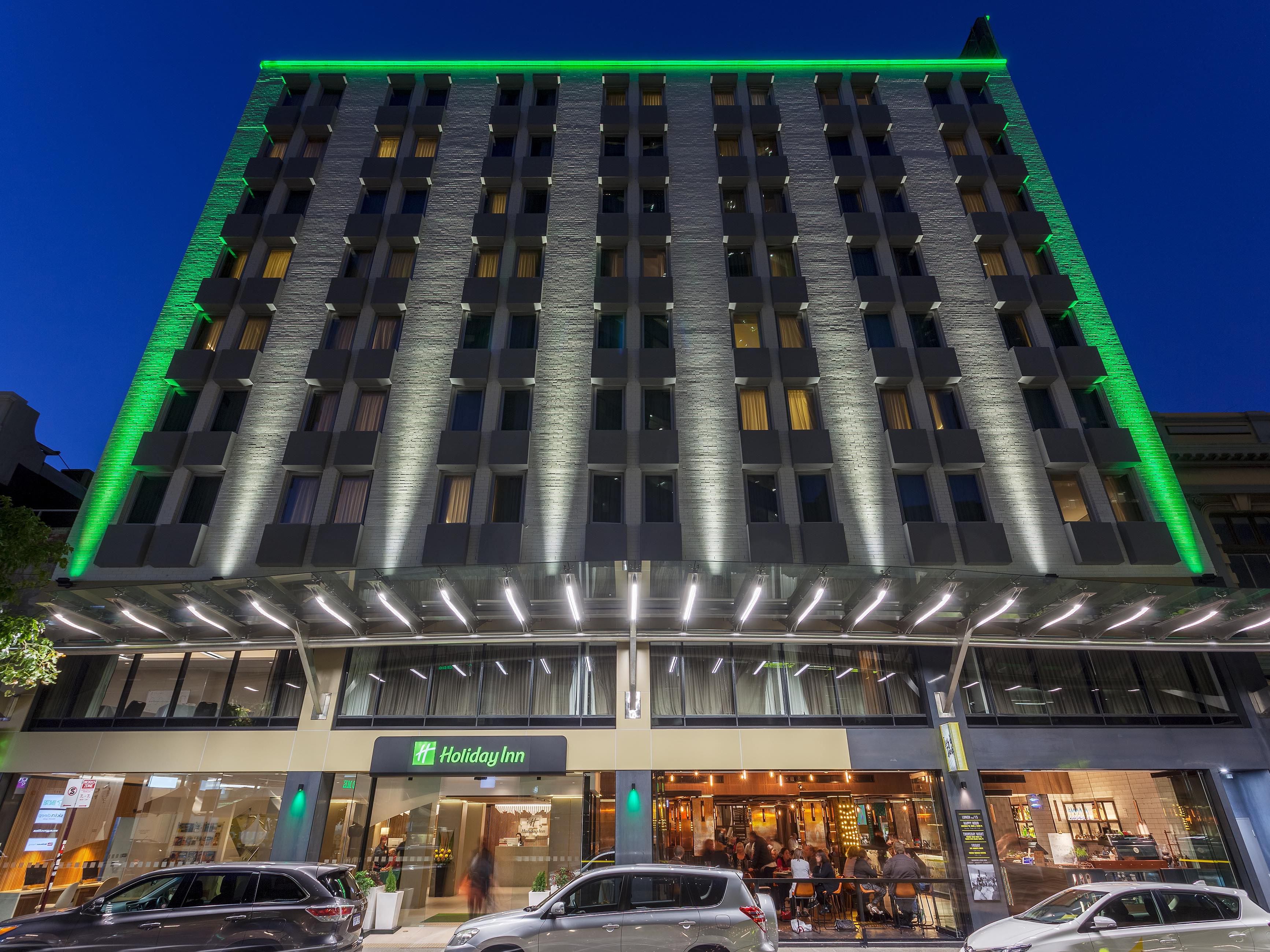 With Perth's best attractions, entertainment, dining and shopping at it's doorstep, Holiday Inn Perth City Centre is the ideal place to stay while exploring our beautiful city.
Heading to a concert or show? We are perfectly situated just a short walk away from Perth Arena and short train ride to Optus Stadium.
