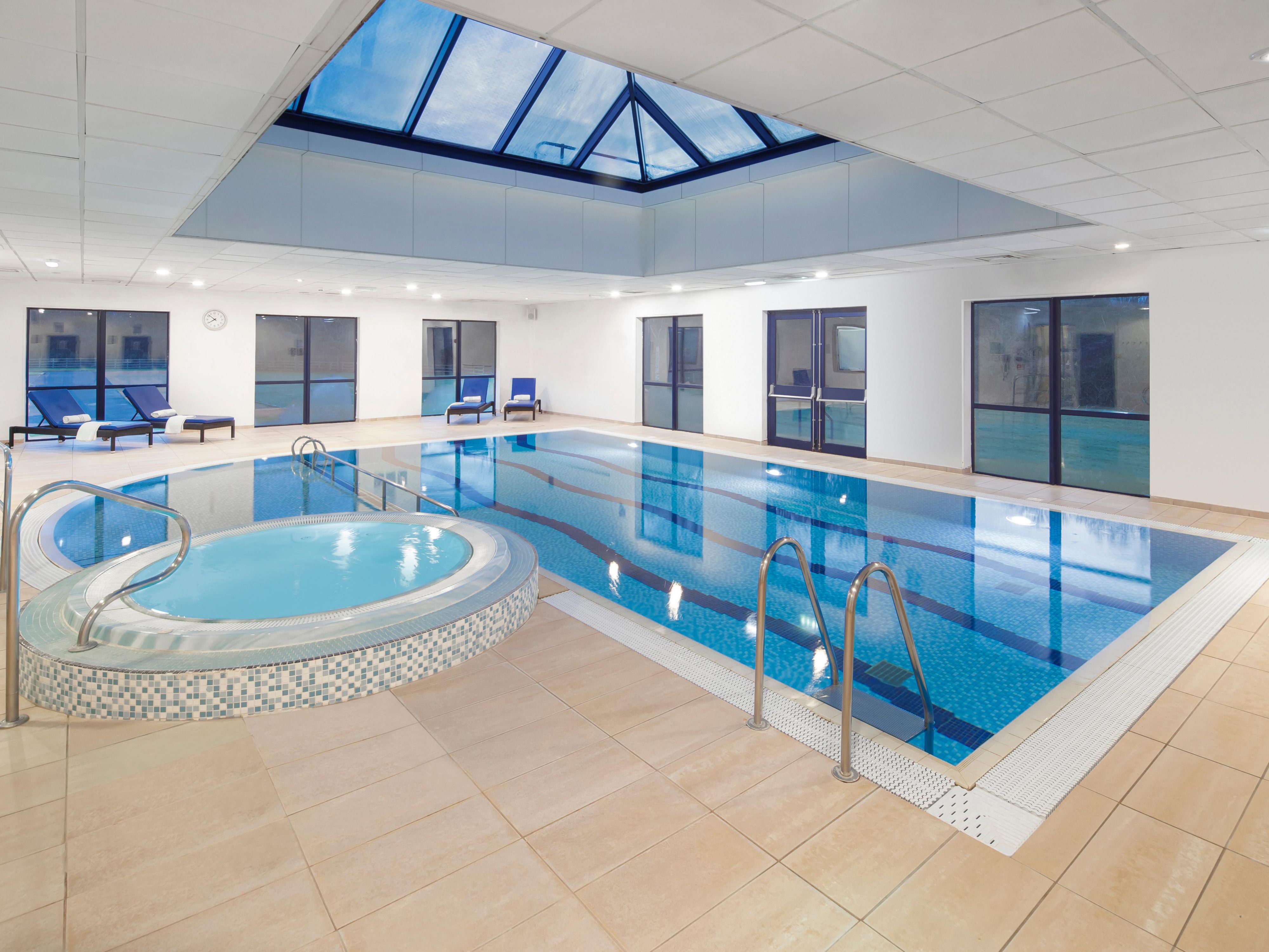 Our on-site gymnasium & swimming pool is open Mon - Fri, 6.30am - 10.00pm and weekends 7.30am - 9.00pm. 
Available to hotel residents. Our facilities include: Gymnasium, Swimming Pool, Sauna, Steam Room and Hot Tub 
Class Studio. Please note children are allowed in the pool from 9.00am until 6.00pm and must be accompanied by an adult.  
