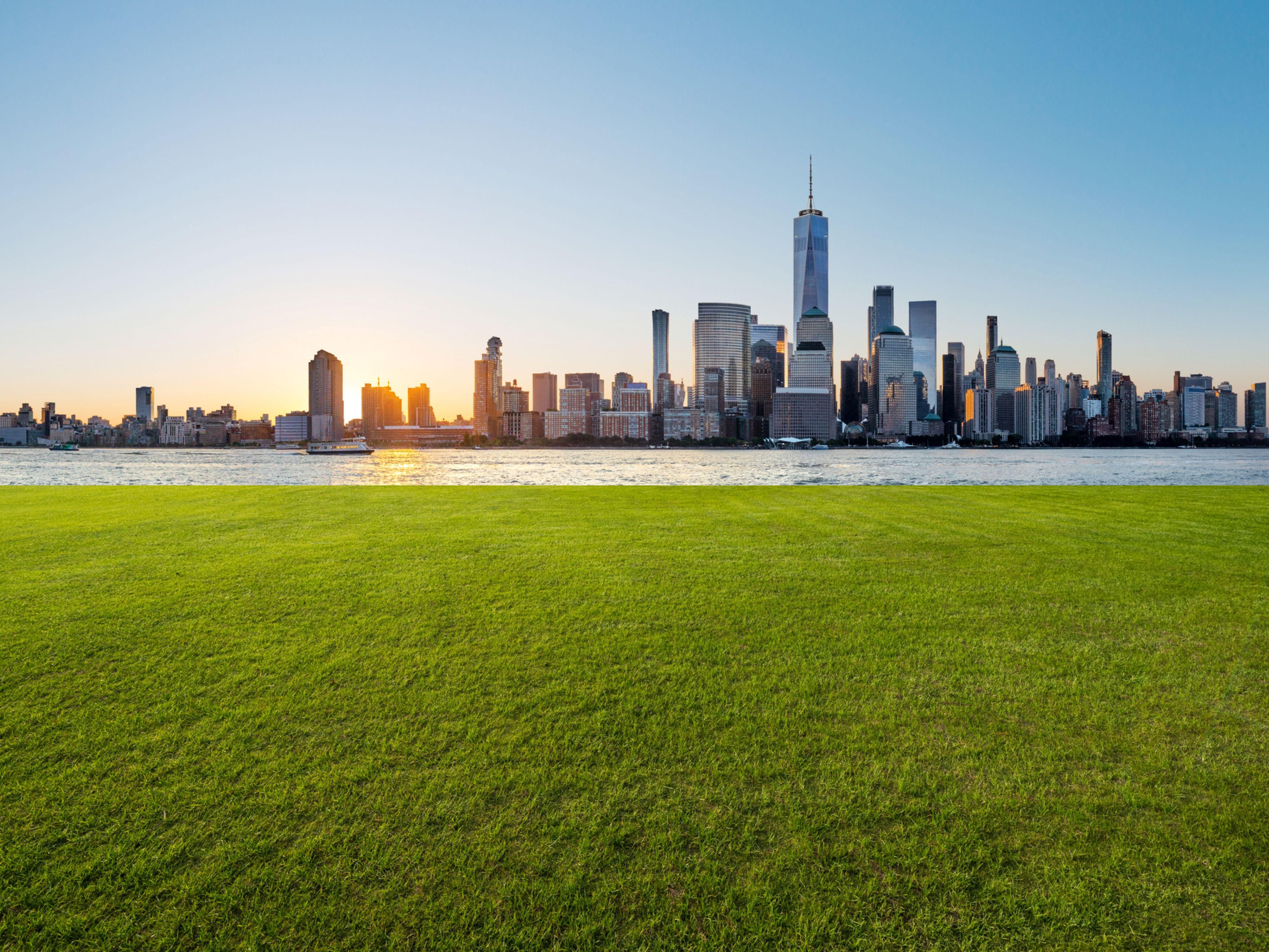 NYC is electric in the summer. Rooftop films, river views, and al fresco everything. It's a season full of buzz and boldness. Our hotel puts you just steps from the city's pulse, whether you're heading uptown, downtown, or anywhere in between. Stay close to the action with IHG, at the center of it all.