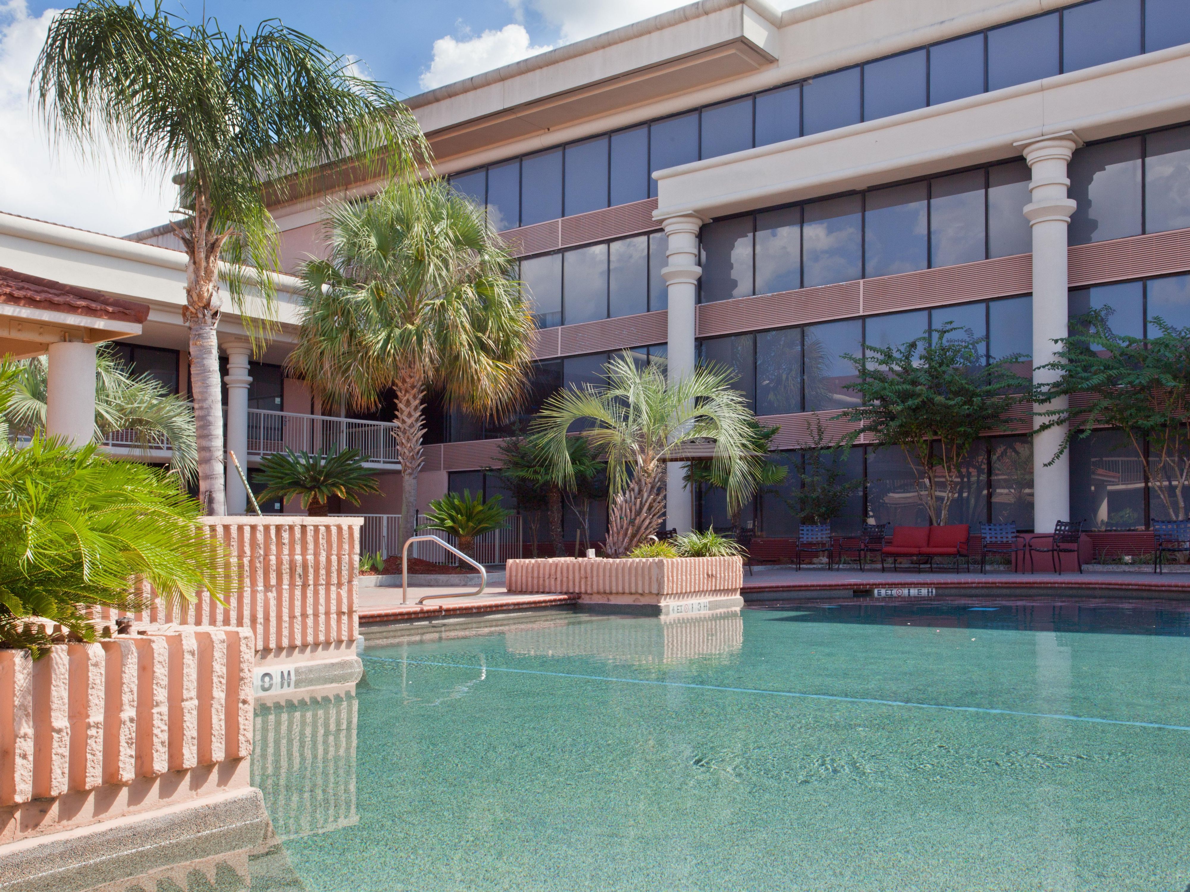 Our hotel near Port Arthur, TX, offers free parking, an outdoor, resort-style pool, a fitness center, free Wi-Fi, onsite dining, and a business center. With a friendly staff to help you out whenever you need, it's easy to enjoy every minute you spend with us in Port Arthur! 
