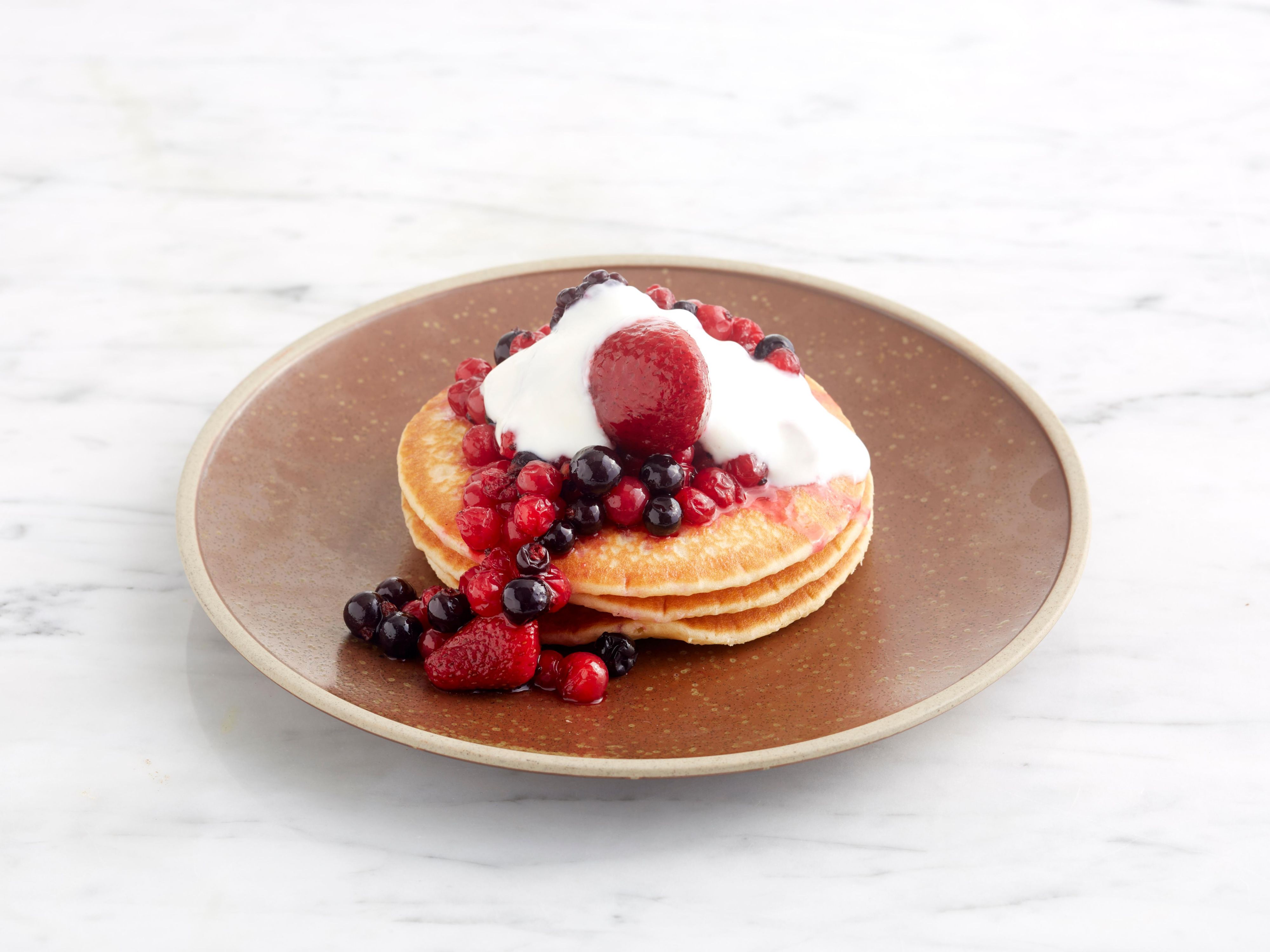 Our hotel has a range of food and drink options for our guests to enjoy. Our lounge and bar areas are open throughout the day and offer a relaxing place to grab a drink, a hearty meal or a light bite. 