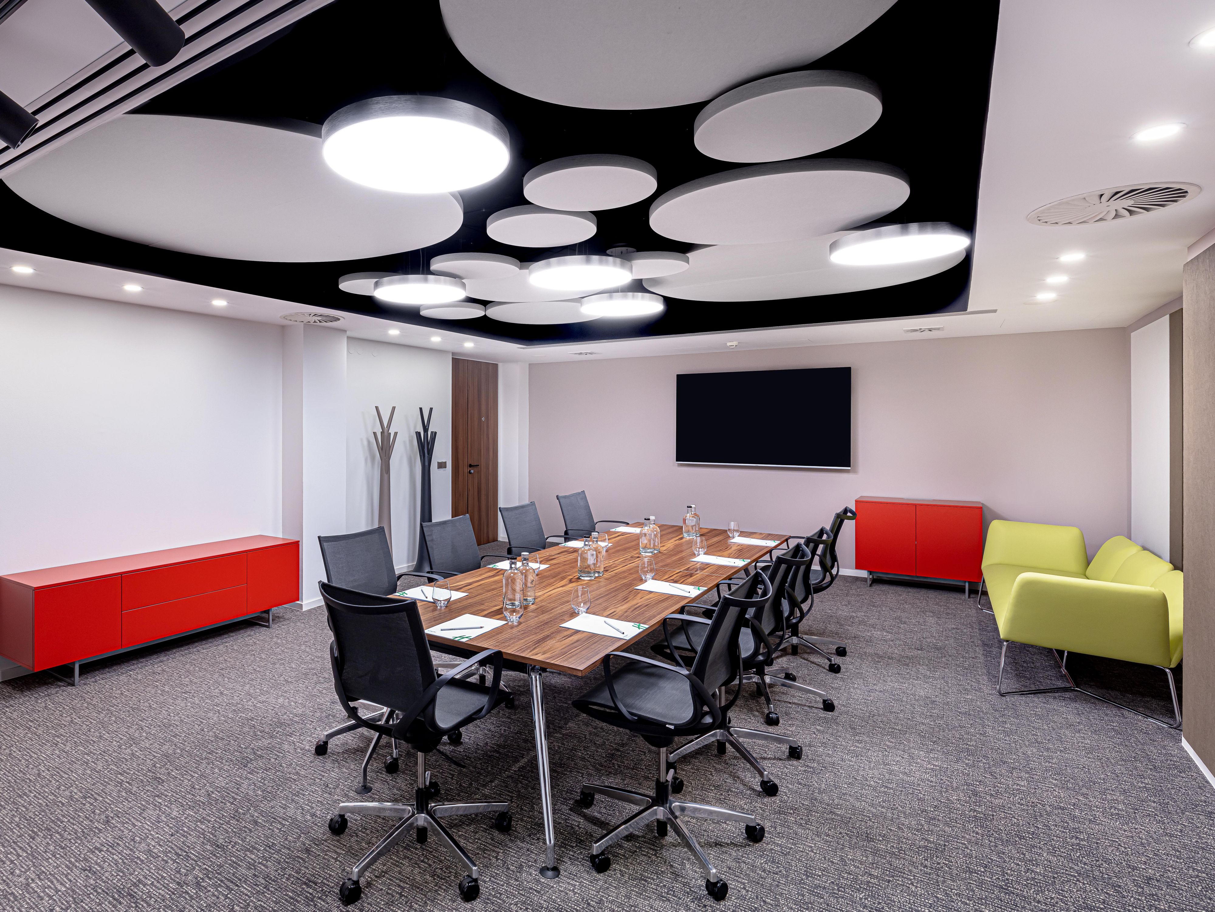 Host seamless meetings and standout events at Holiday Inn Prague. With 8 versatile conference rooms for up to 200 guests, state-of-the-art technology, expert catering, and complimentary Wi-Fi, everything is in place for a successful event.