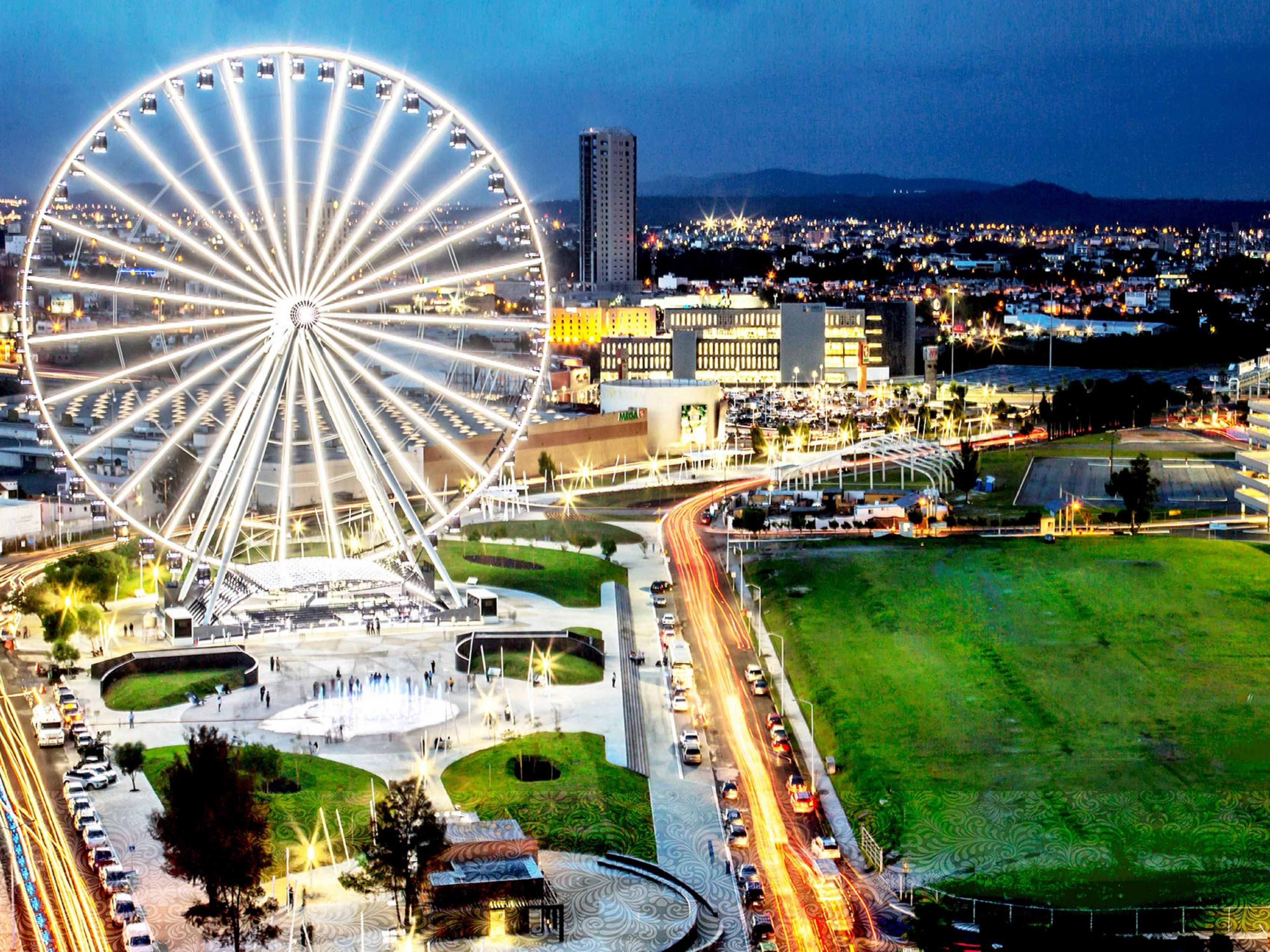 Discover the Estrella de Puebla at Parque Sendela, just minutes from Holiday Inn Puebla La Noria. Enjoy stunning views from its panoramic wheel, one of the top things to do in Puebla. Stay with us and explore more activities near Angelópolis!