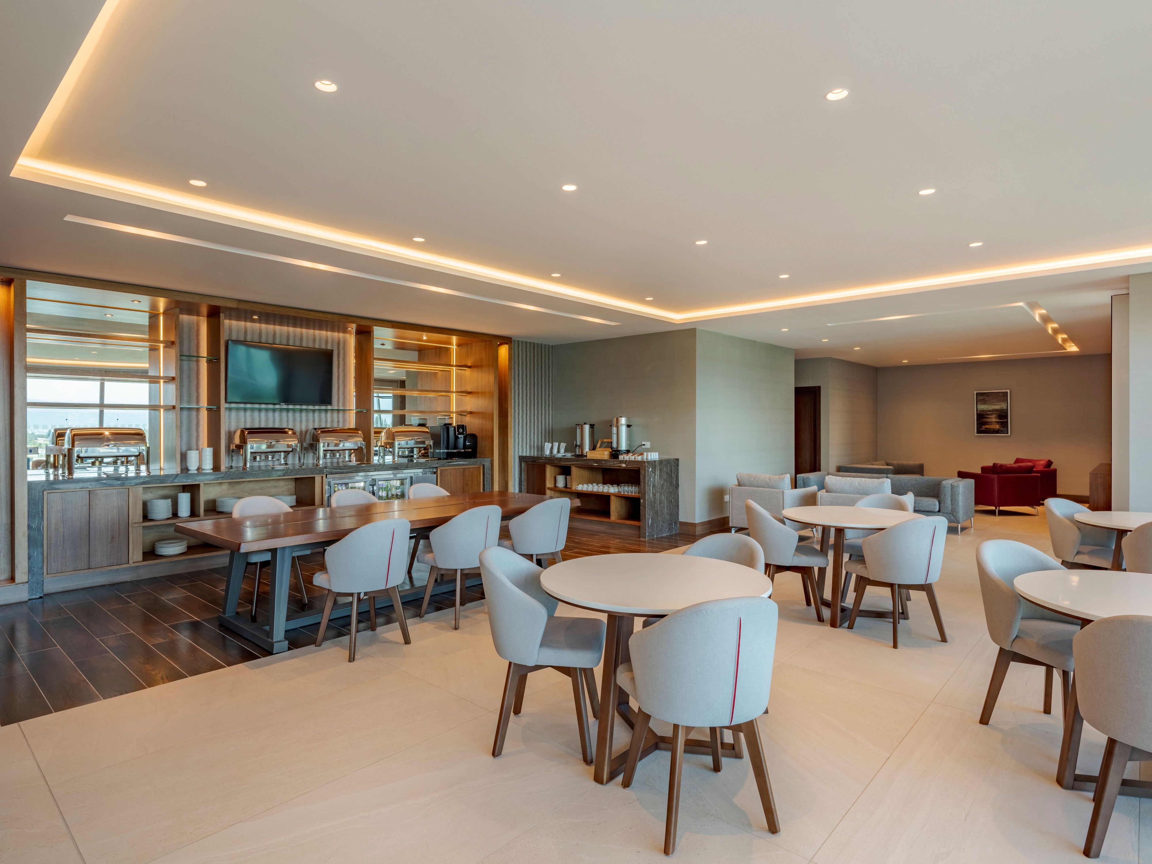 Enjoy our gastronomy and elevate your experience.