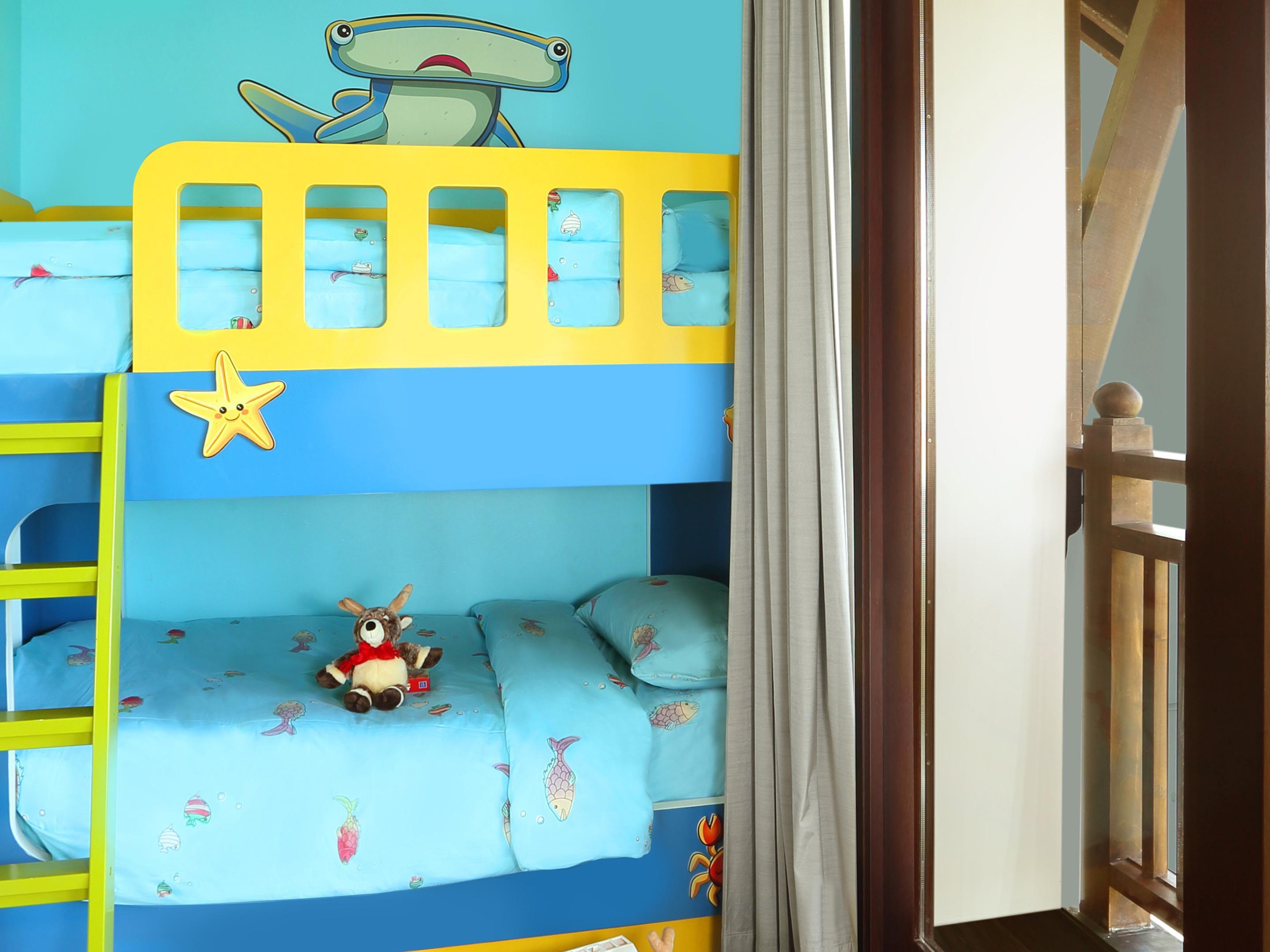 Our suites are designed to cater to the needs of both parents and children. Parents' rooms offer privacy and comfort, while kids' rooms feature playful themed décor to spark their imagination. From spacious layouts to thoughtful touches, like kids under 12 stay and eat free, our family friendly resort is ideal for families traveling with children.