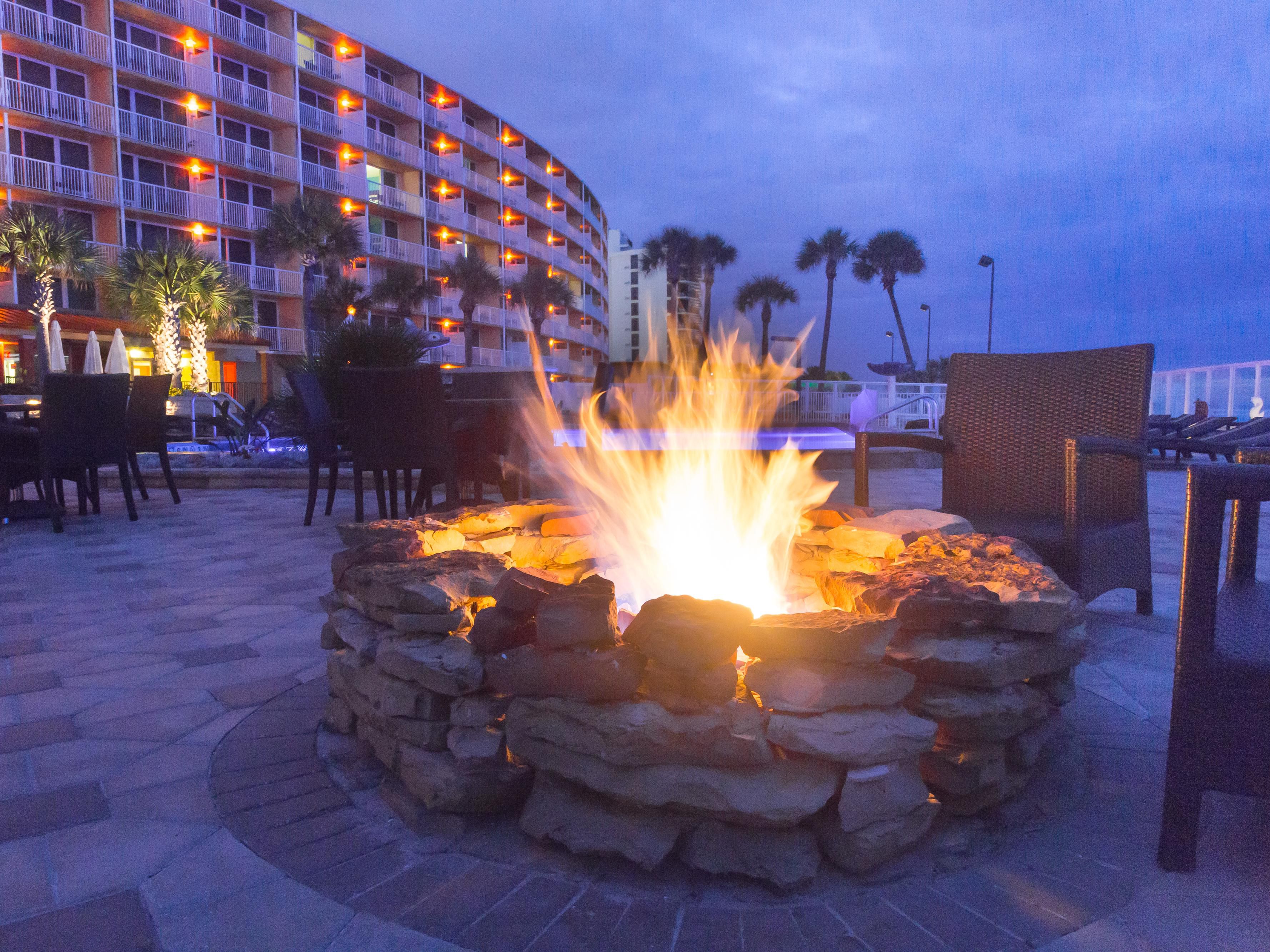 Enjoy your day playing on the world’s most famous beach and your nights reminiscing while unwinding by our two oceanfront fire pits. They’re located on our beach front pool deck. 