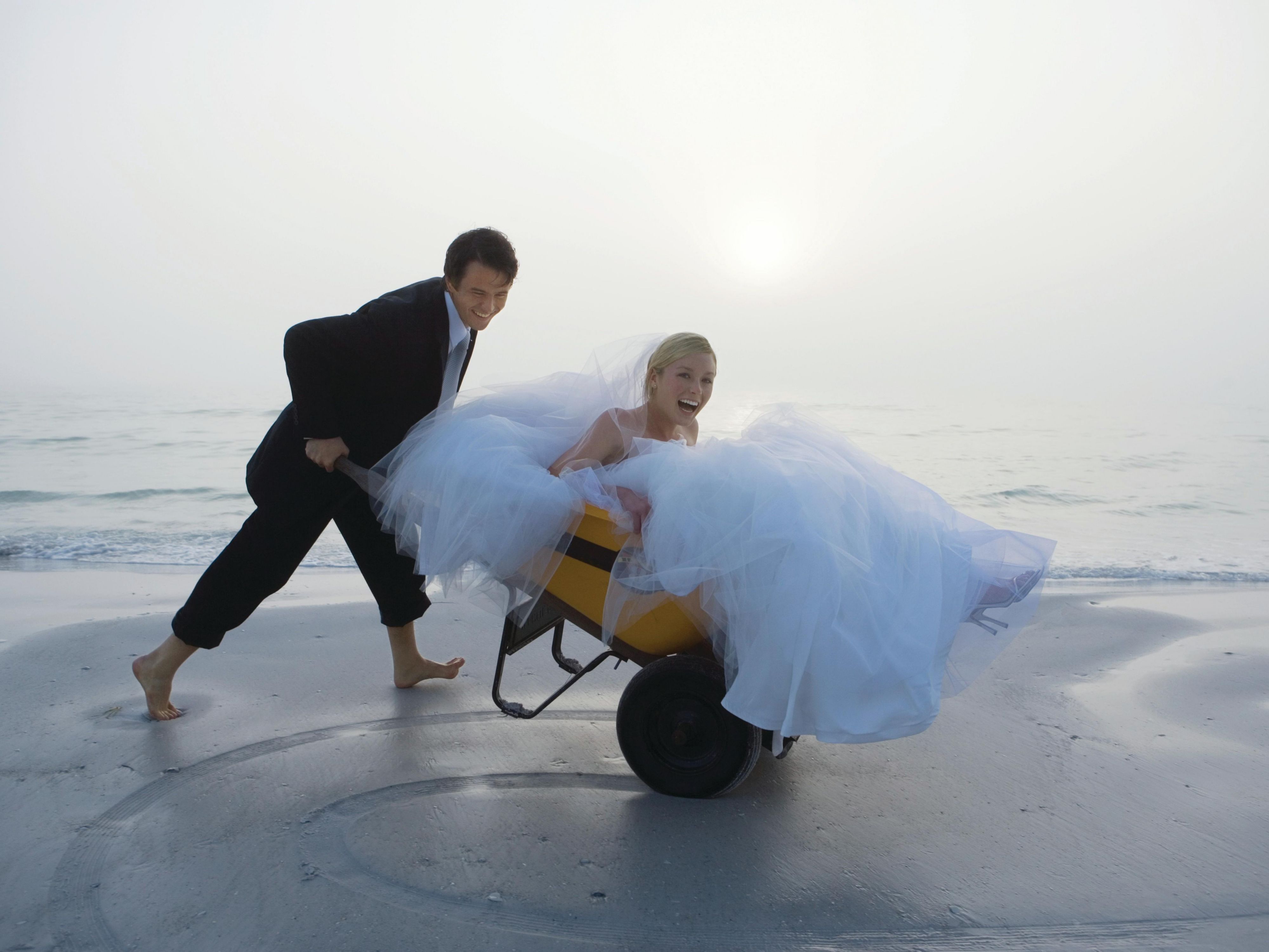 Of all the beaches in Florida, Daytona Beach is the ideal location for oceanfront ceremonies. And there is no place more special for romantic Florida weddings than the Holiday Inn Resort Daytona. Our gorgeous beachfront hotel offers breathtaking scenery to take your vows or enjoy an outdoor reception.

Let the team help you plan your dream wedding!
