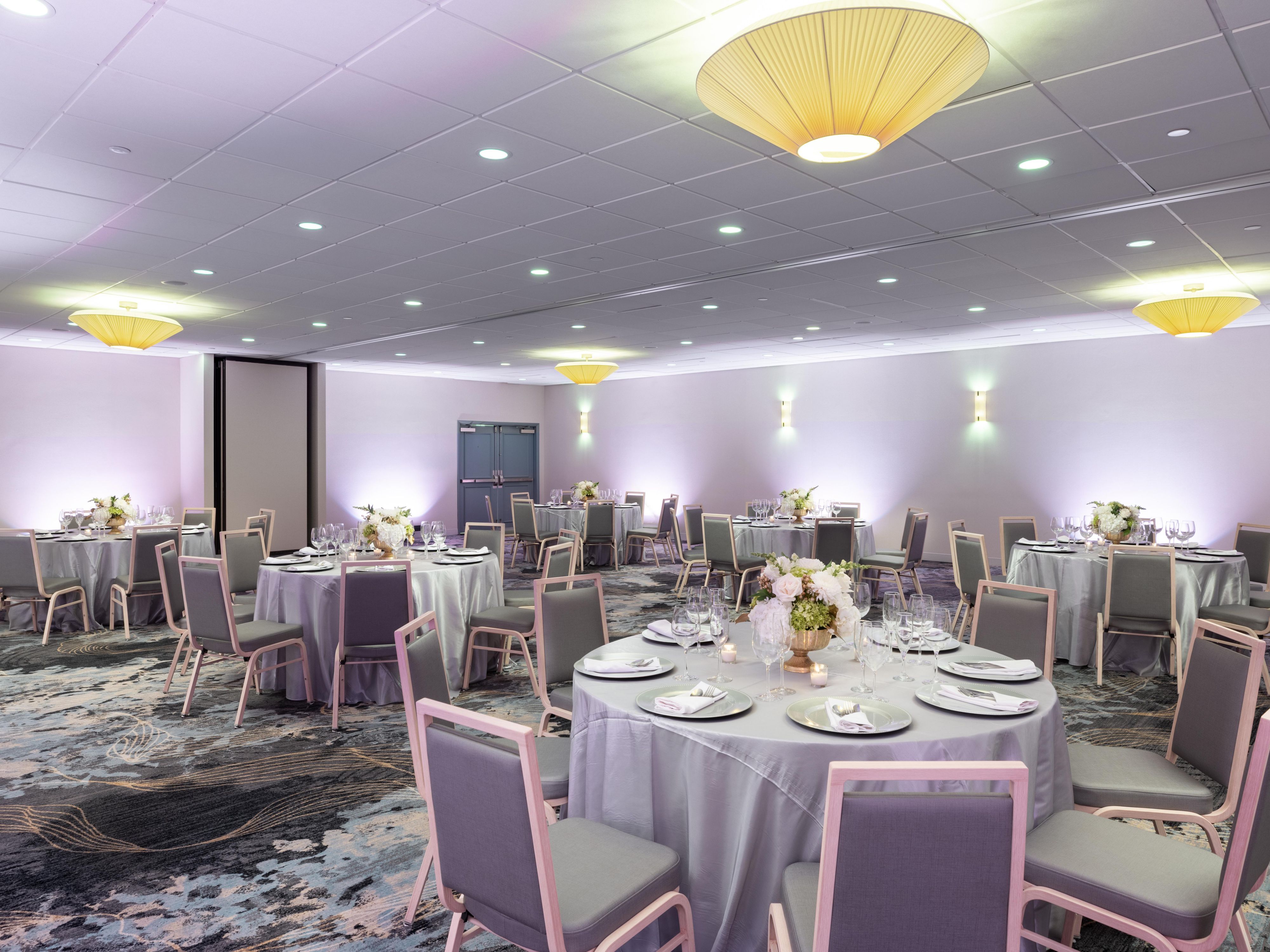 We maintain five function rooms to accommodate retreats and conferences of up to 200. As an integral part of the 32-acre San Luis Resort, Spa & Conference Center, we can host a conference of almost any size offering a 40,000 square-foot IACC-approved conference center. 
