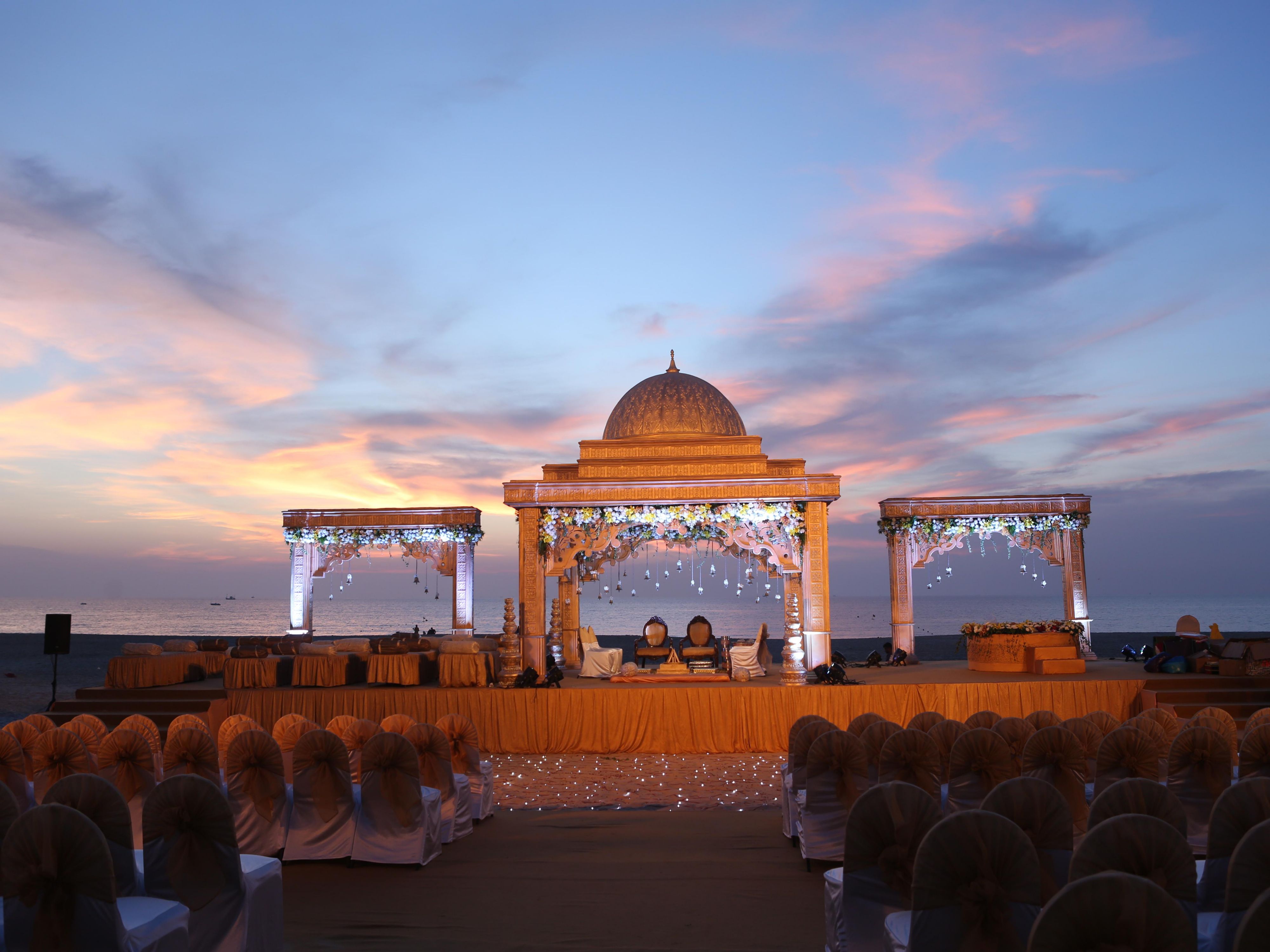 The sublime pastel hues set against the endless Arabian sea pave the way for your dream wedding. Embark on this beautiful beginning, with us.