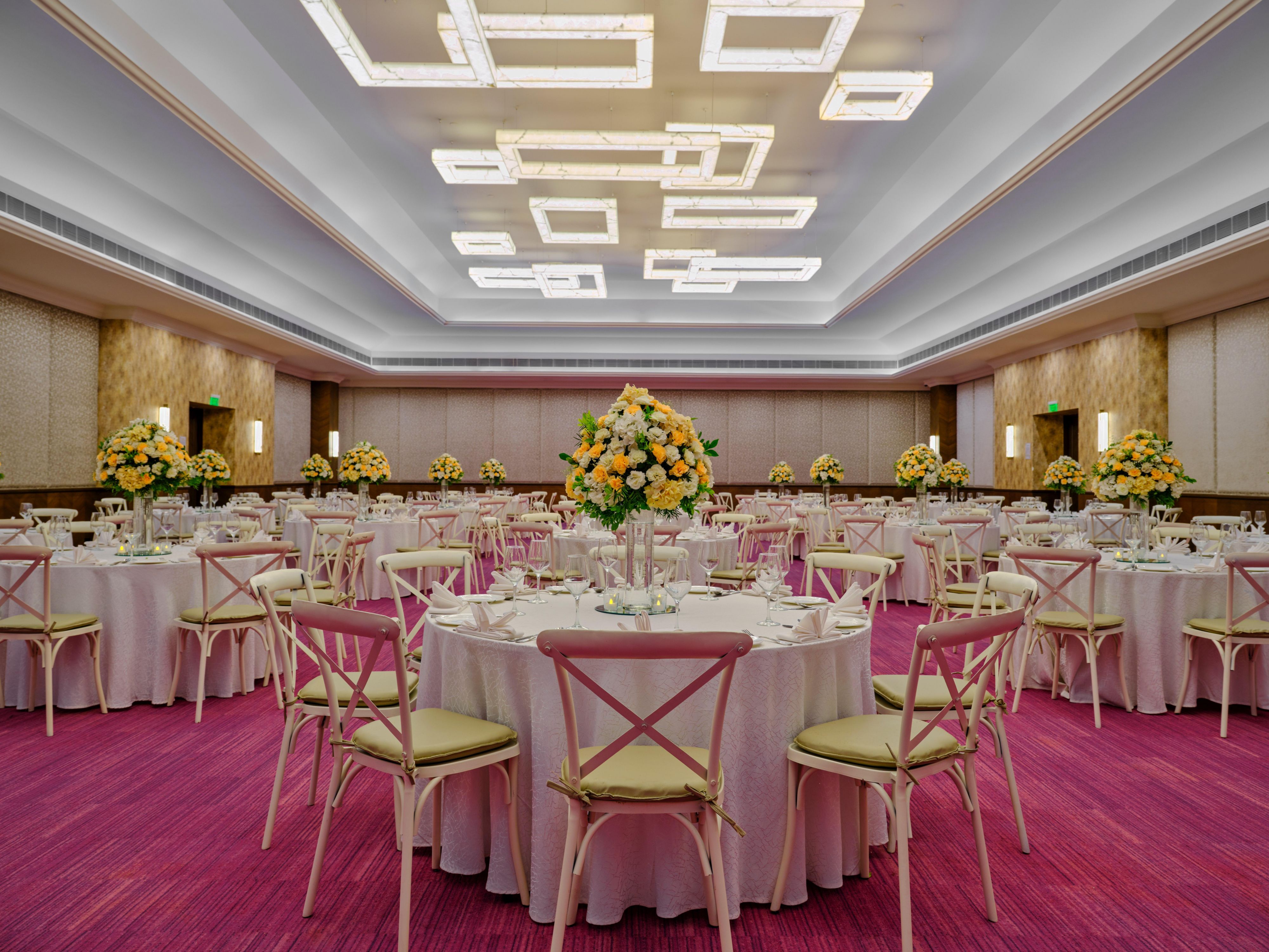 Our pillarless banquet venue, at 5068 sq ft, is the perfect setting for your events, offering an expansive and uninterrupted space that can be customized to suit your needs. With its elegant design and versatile layout, it provides a grand backdrop for everything from weddings to corporate functions, ensuring a seamless experience.