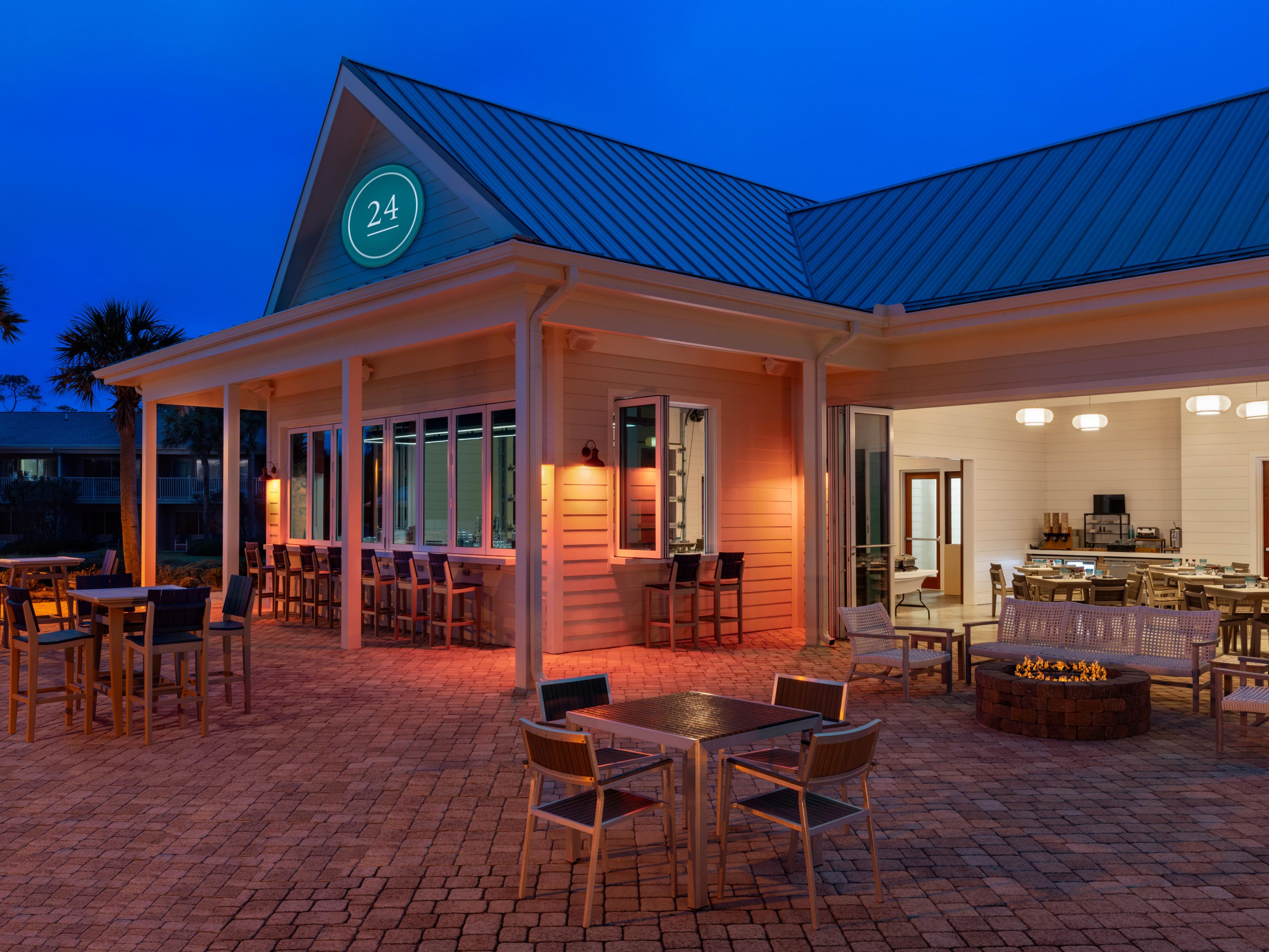 24 Oceanside restaurant seating 