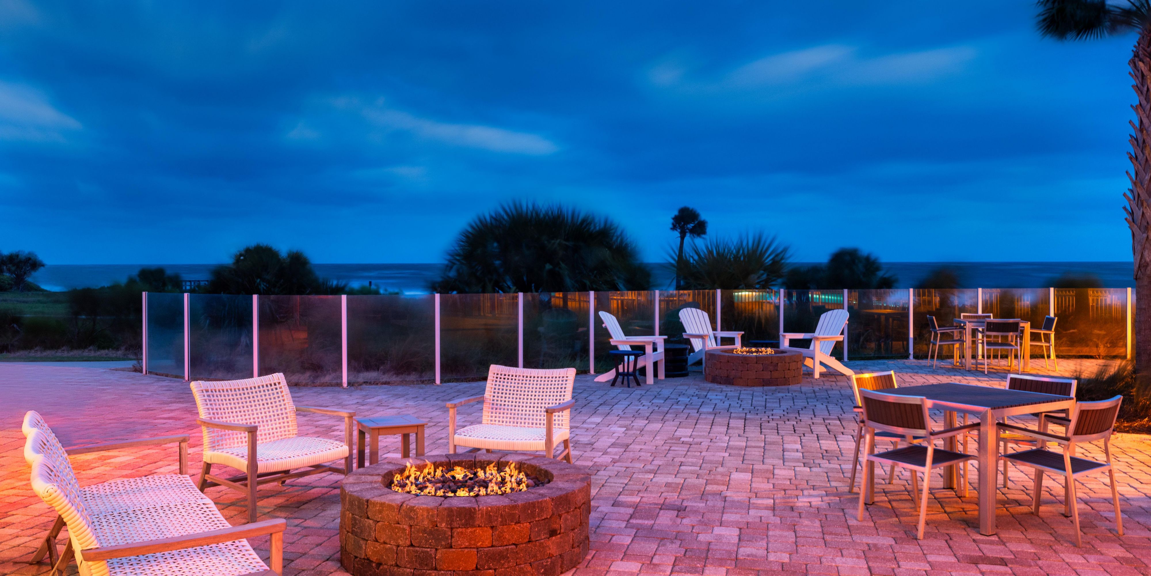 24 Coastal Grill outdoor patio