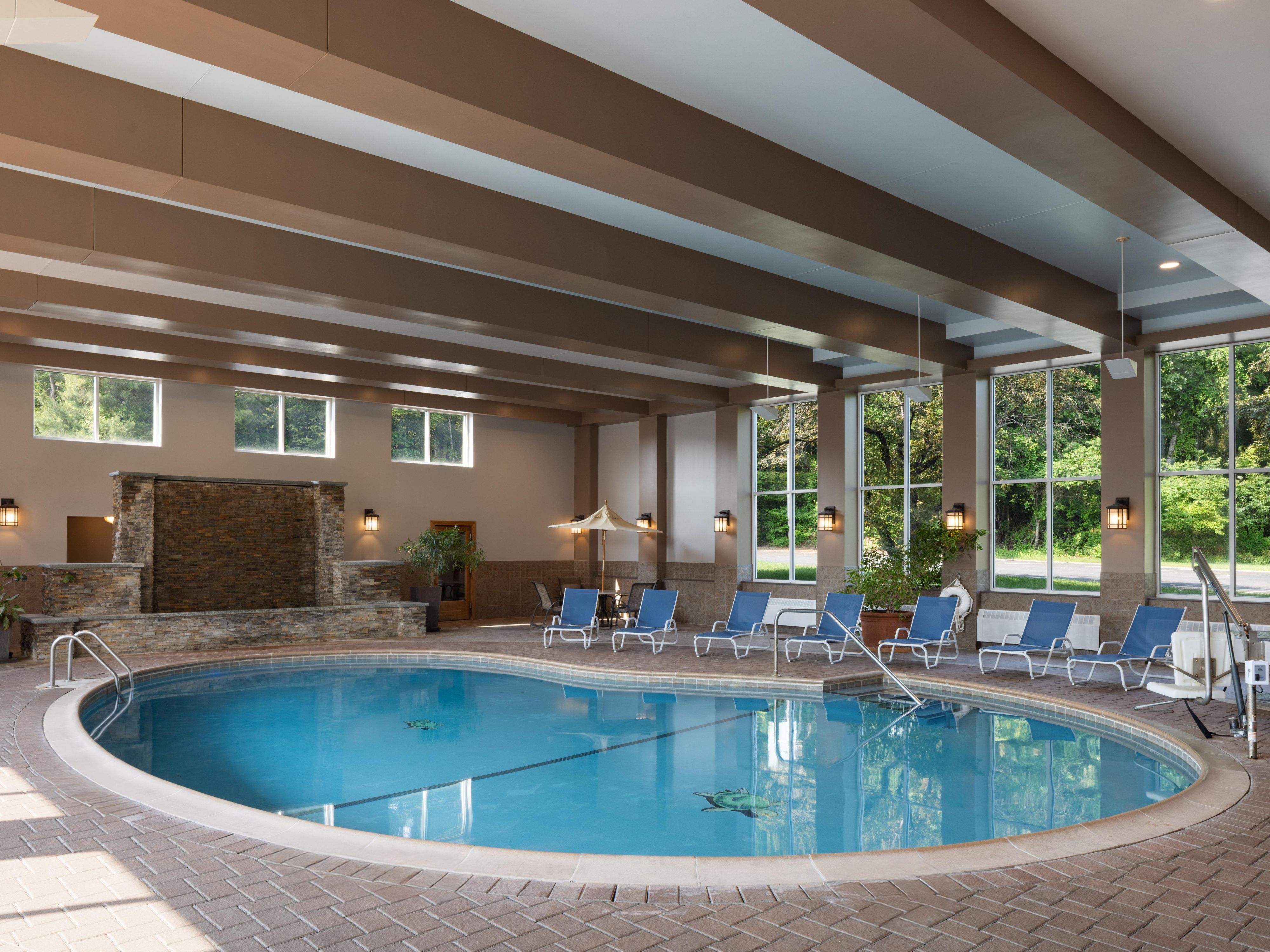 Enjoy relaxation year-round in our spacious indoor pool area, complete with a soothing hot tub and rejuvenating sauna—perfect for unwinding after a day of adventure in Lake George.