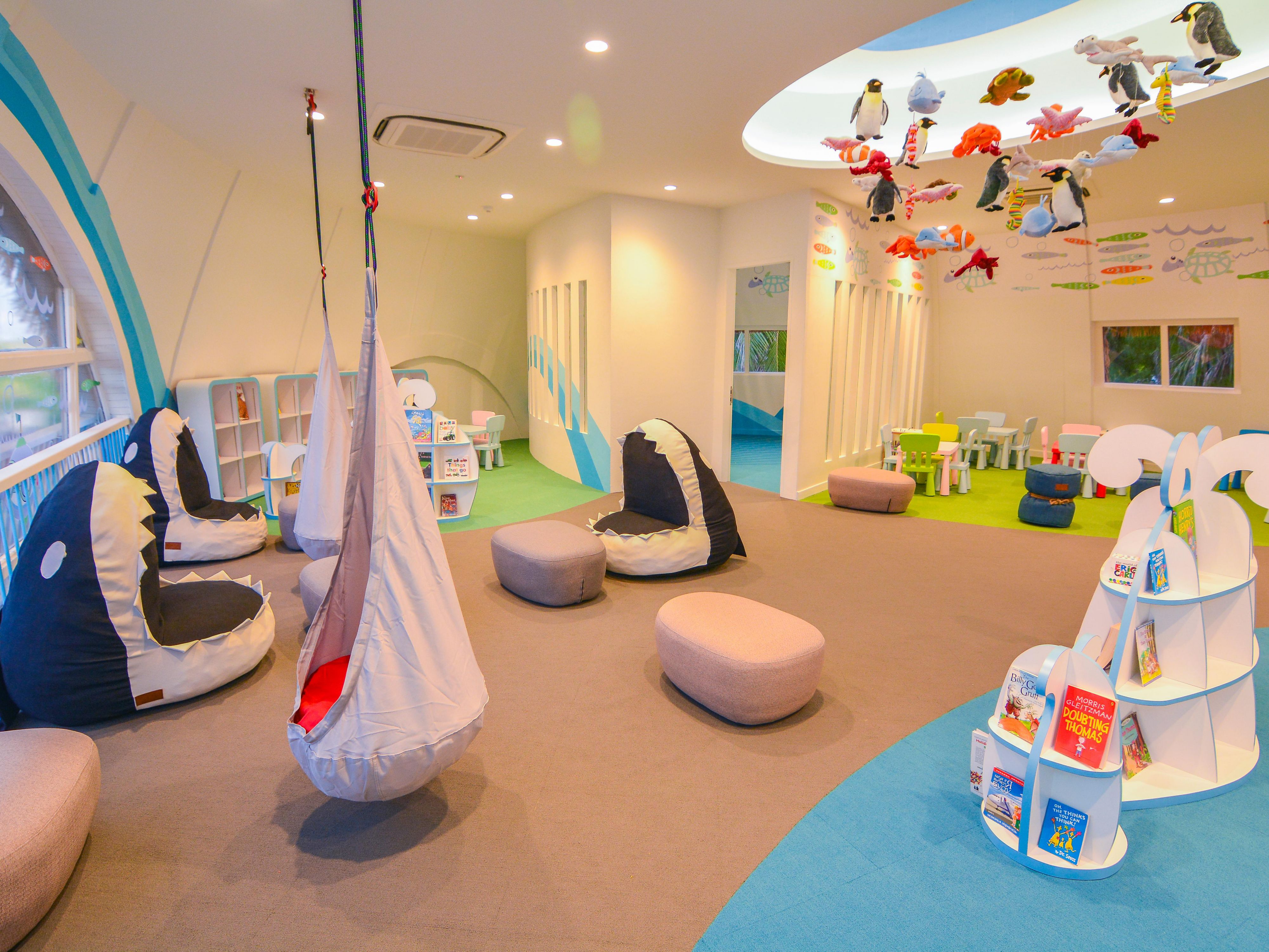 Suitable for children between 4 and 12 years of age, our Kandoo Kids Club is a fun zone complete with a library, arts and crafts area, gaming zone and an outdoor splash pool equipped with water slides and a shallow wading pool. Babysitting services are also available upon prior request.