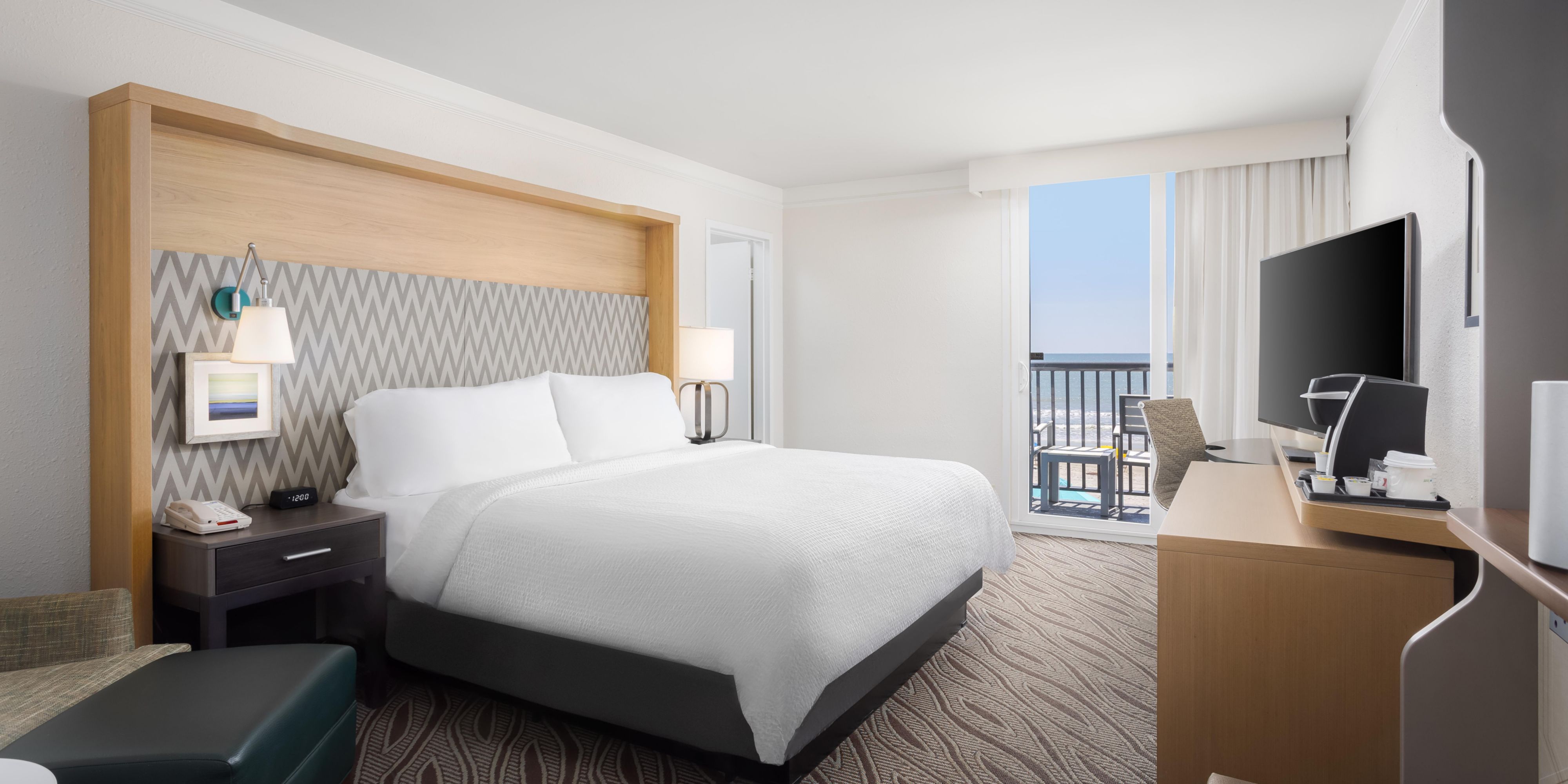 1 King Bed Oceanfront Room with Balcony