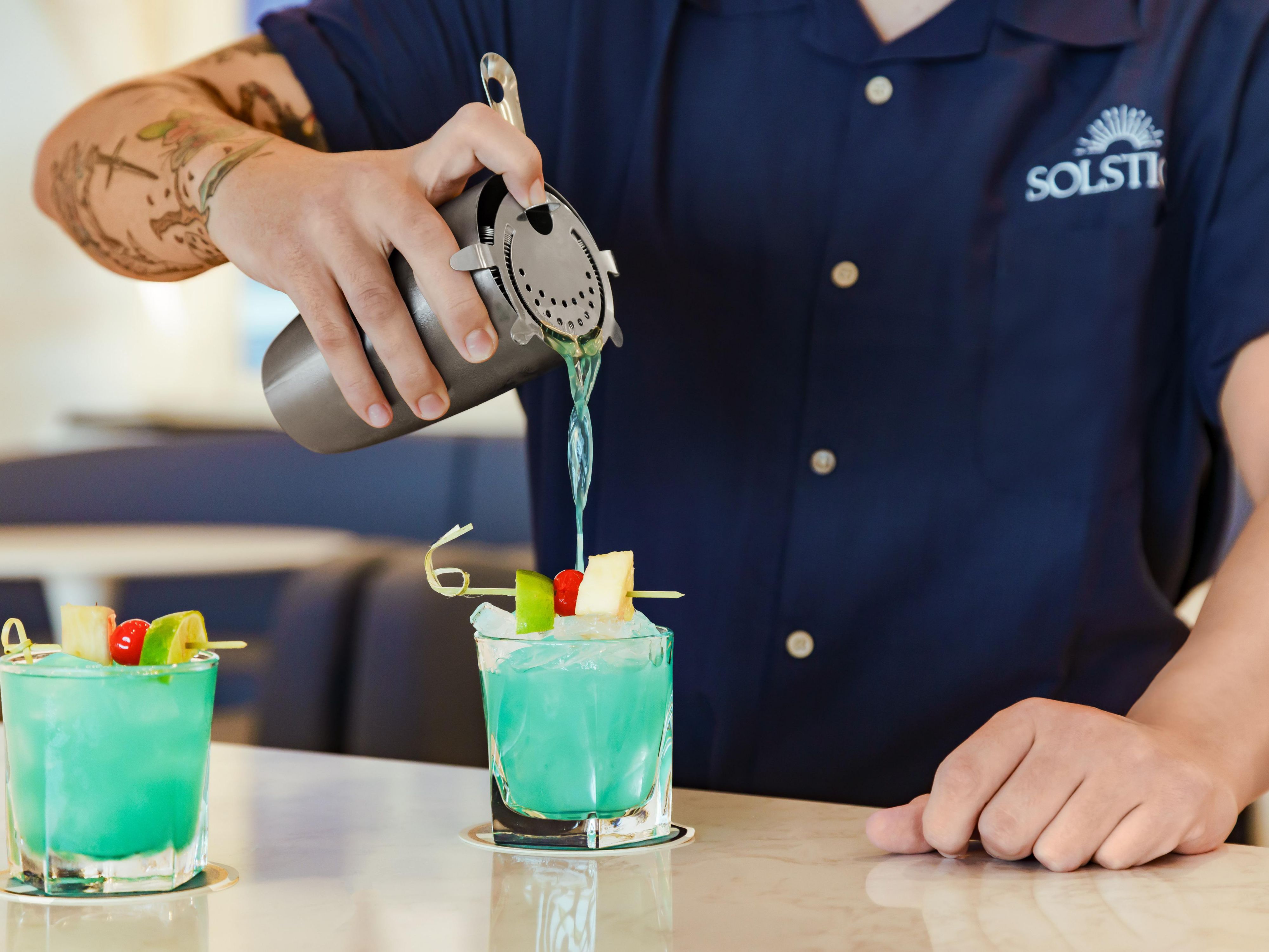 Serving fine coastal American cuisine and signature drinks in a relaxing, oceanside atmosphere. Enjoy delicious bites throughout the day, all while looking over the beautiful Atlantic Ocean.