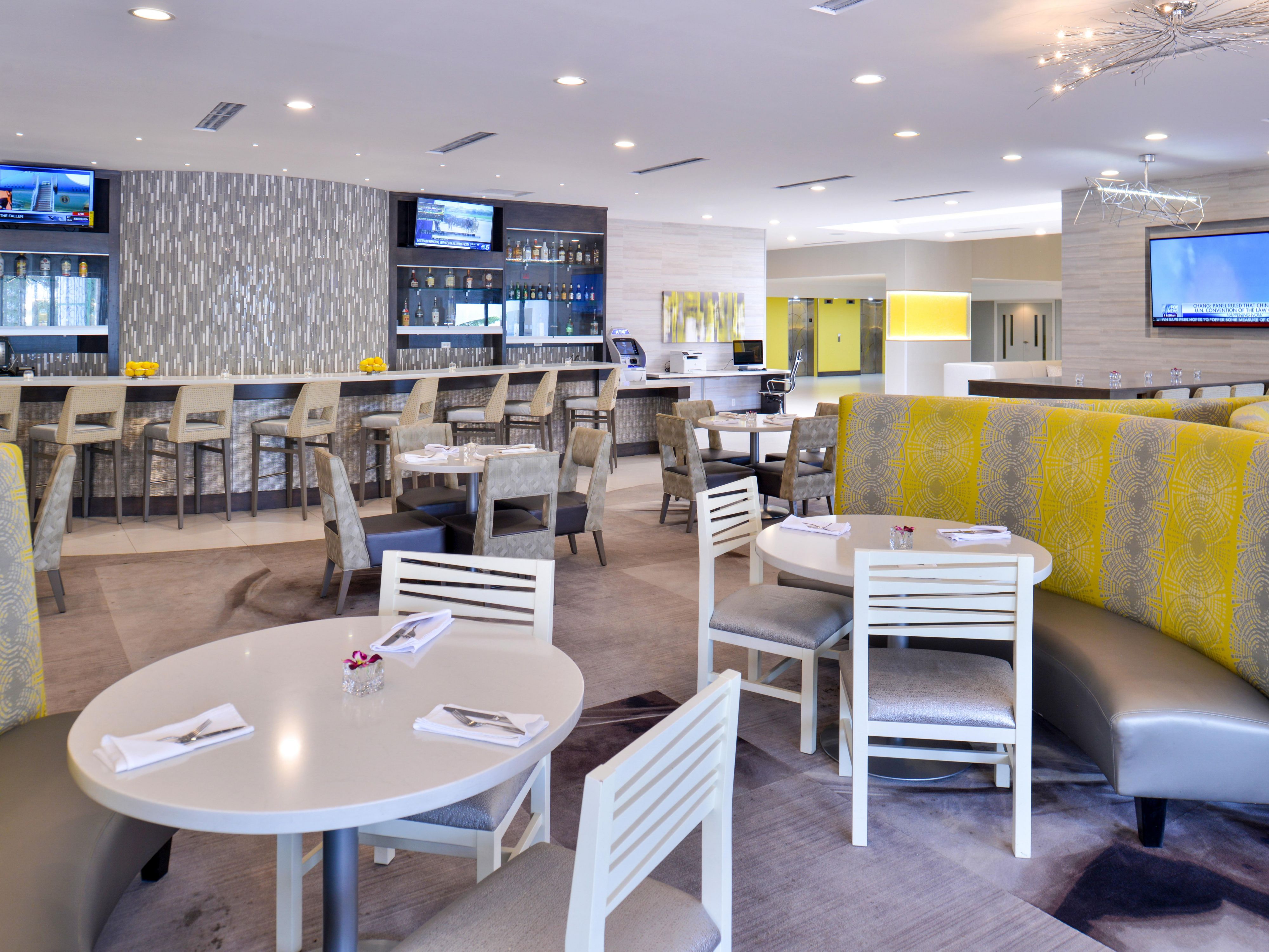 Savor a casual dining experience with local flair at our onsite restaurant, 1655 Bar & Grill, where kids under 12 eat free. Our chefs craft every dish to perfection. Begin your day with a delicious breakfast featuring classic American favorites, and return for dinner to enjoy expertly prepared entrees, refreshing drinks, and warm hospitality.