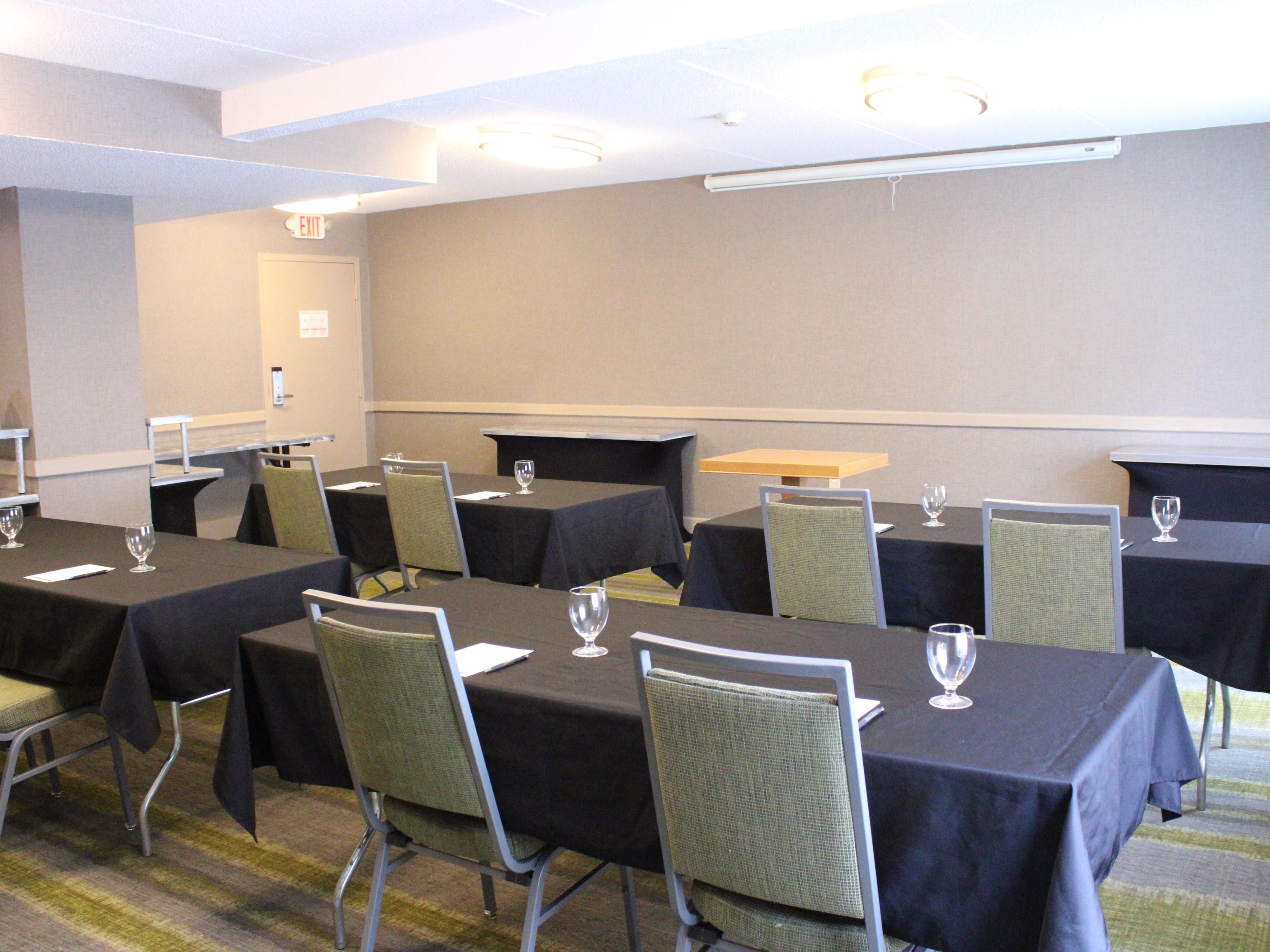 Host your small meeting in Salem, NH! Our 625-sq. ft. meeting room can accommodate up to 50 people, making it easy to host intimate events. Your space rental comes with free Wi-Fi and use of an 85-inch TV screen. Click the button below to get in touch with Director of Sales Victoria Miller for more details.