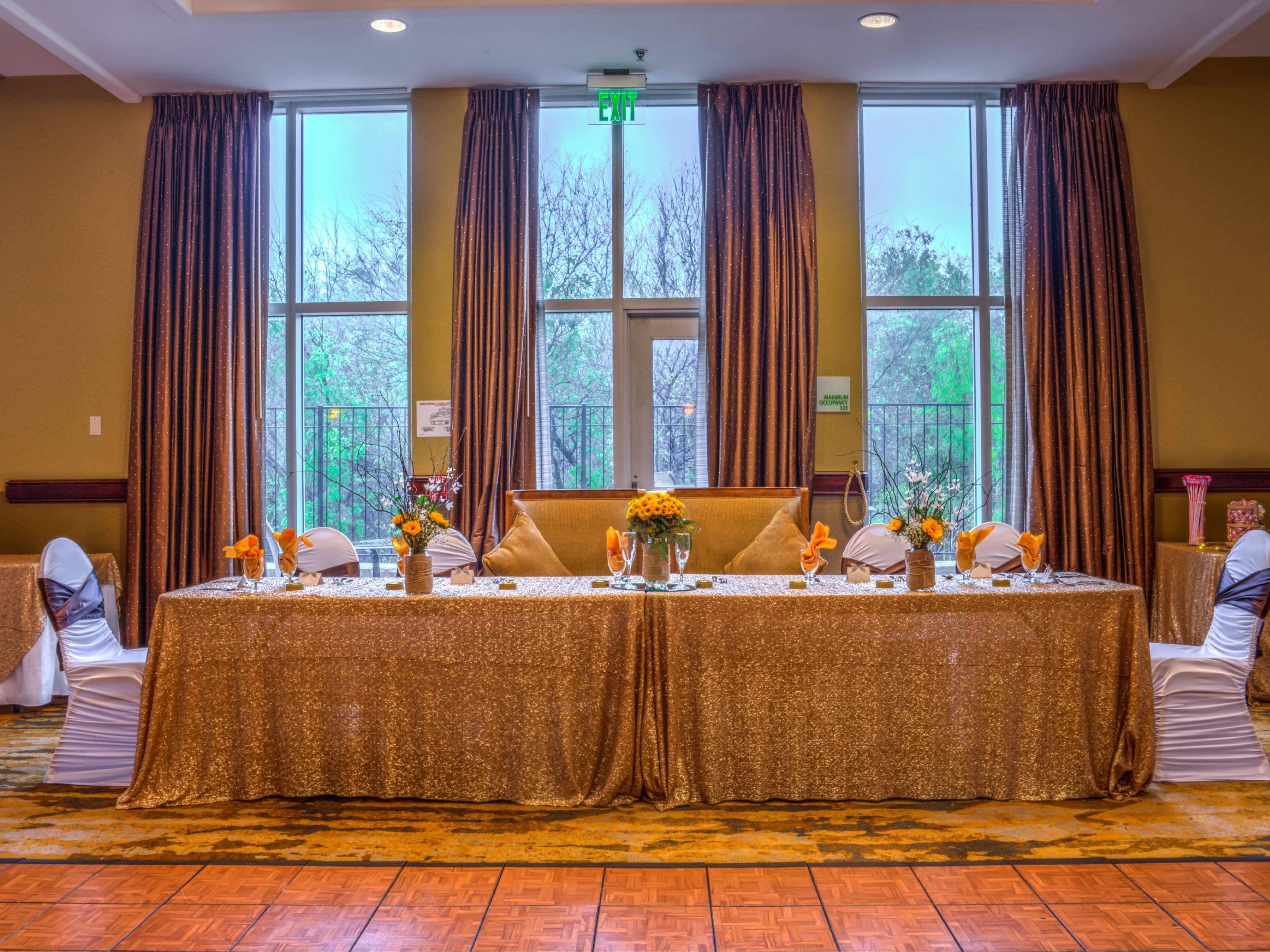 Enjoy onsite catering, event planning, printing, registration services, and seamless support from an experienced team. Perfect for groups hosting multi-day meetings, retreats, or special events in San Antonio’s Westover Hills district.