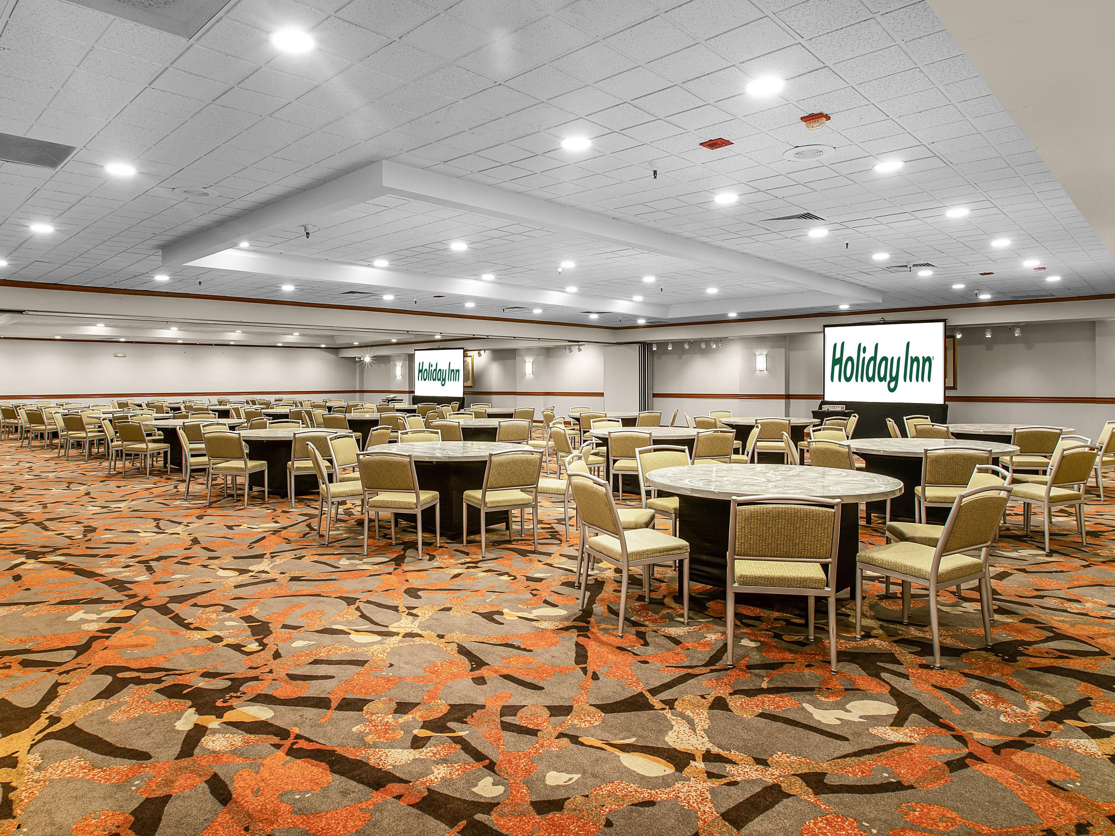 Holiday Inn San Francisco-Golden Gateway provides the ideal space and services for conferences, conventions and special events alike. With 13 different room combinations and 20,000 sq. ft. of meeting space, our hotel offers a perfect backdrop for your next gathering. Plan your next event with our highly professional and experienced staff.