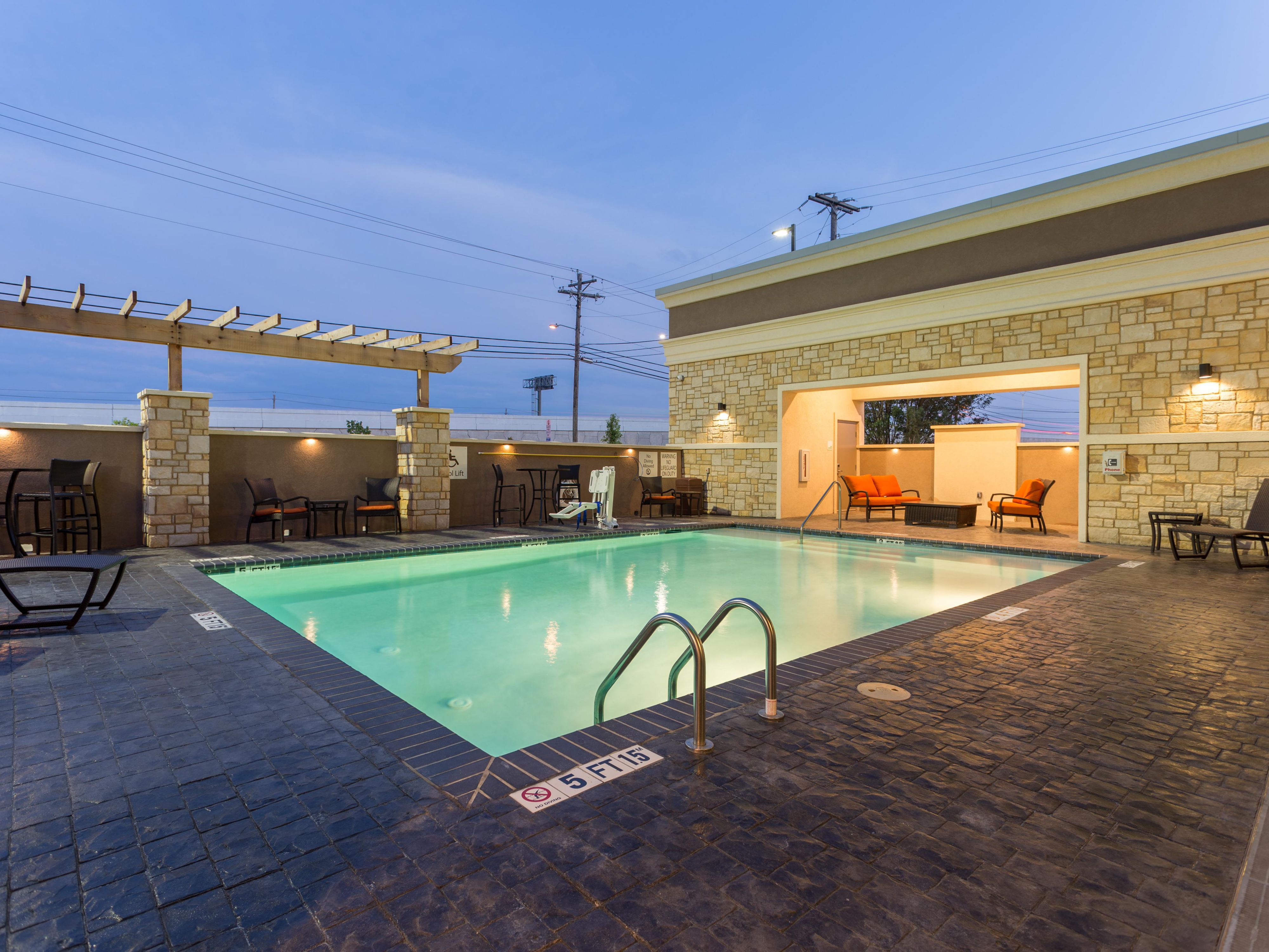 Maintaining your routine while traveling is important, especially when you’re short on time and on the go. We get it. The right workout—right when you want it—helps you stay focused, energized and on top of your game. So, recharge and feel ready for anything with our outdoor swimming pool or our fitness center.