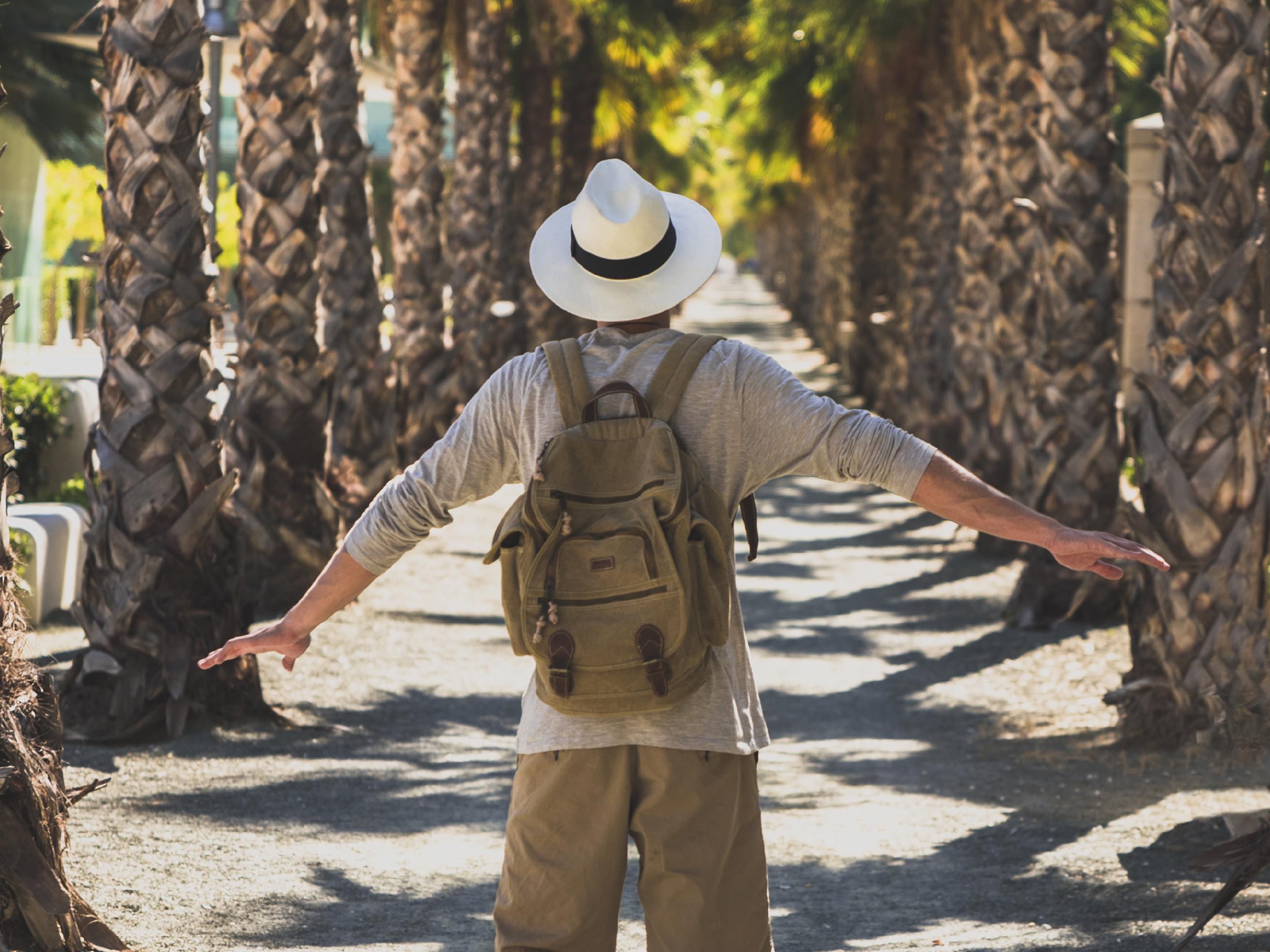 If you live in the Dominican Republic, this offer is for you. Enjoy a welcome cocktail, breakfast for two, a standard room, 10% off food & beverages, and late check-out. Valid on weekends only. Present your ID at check-in.