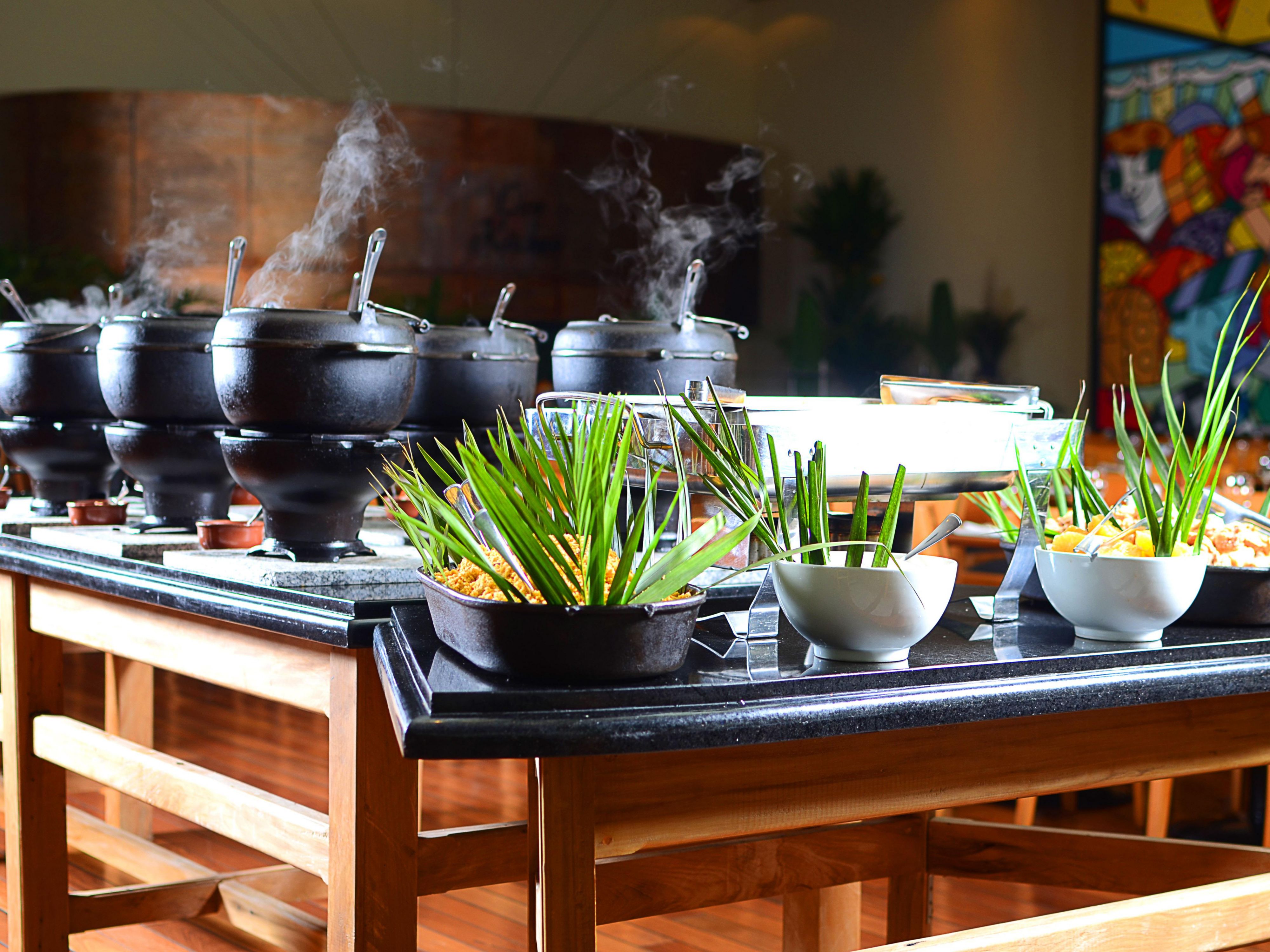 Join us at Camauê Restaurant for a delightful culinary experience! Every Saturday, indulge in our traditional and flavorful Feijoada that brings together the best of local ingredients. Gather with friends and family to enjoy this beloved dish in a warm and inviting atmosphere. Don’t miss out on this weekly treat. 