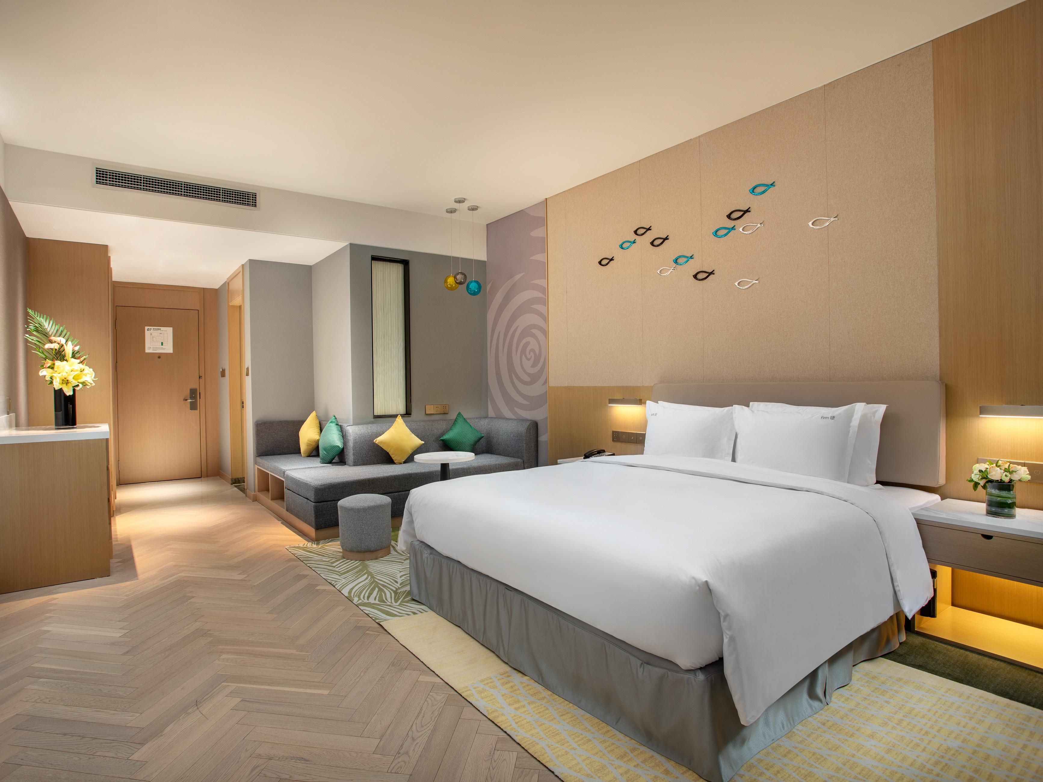 1 King Premium Garden View