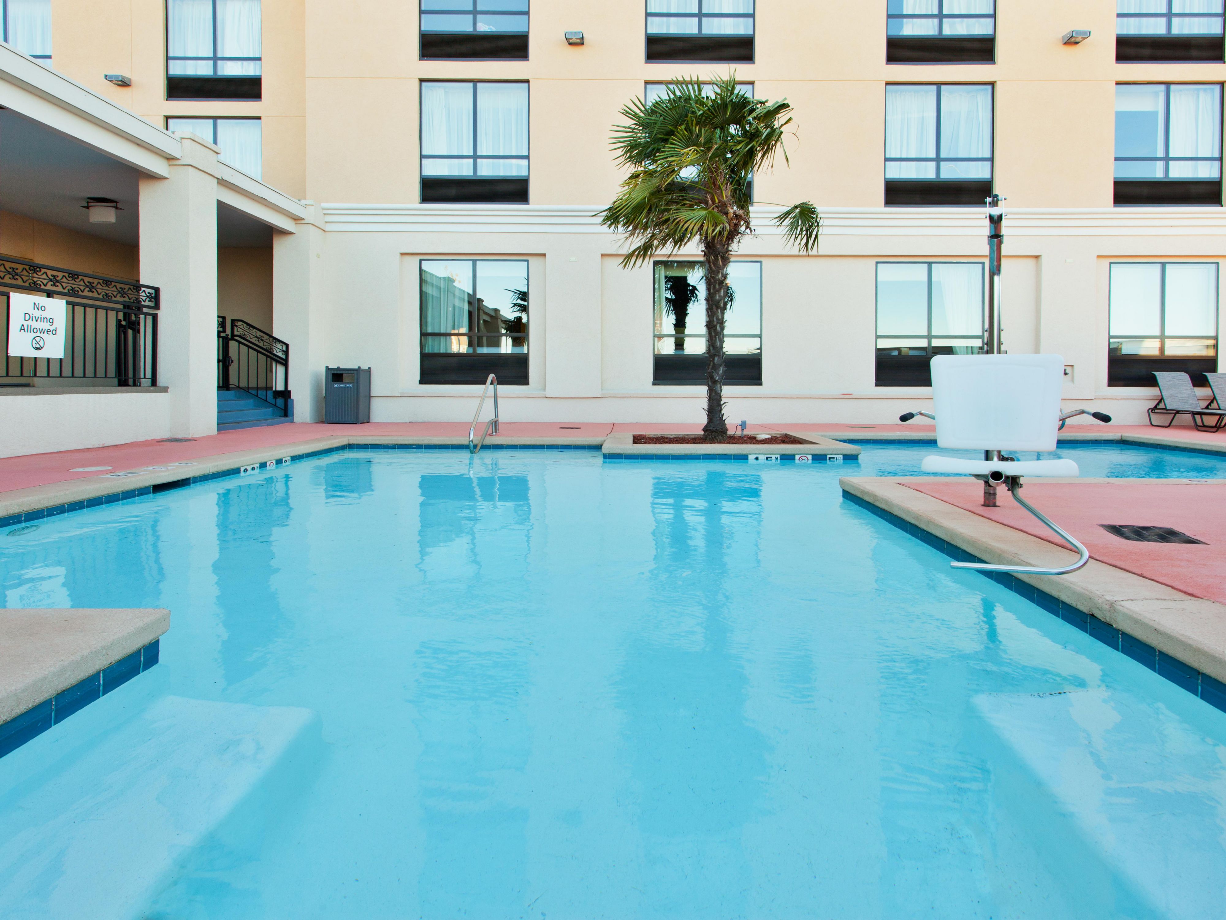 Unwind and cool off in our refreshing outdoor pool when you stay at our Shreveport hotel. With a pool lift for accessibility and lounge chairs for relaxation, all registered guests can enjoy the pool for free from 9:00 AM to 10:00 PM.
Pool is open May 1st and Closed Oct 31st.