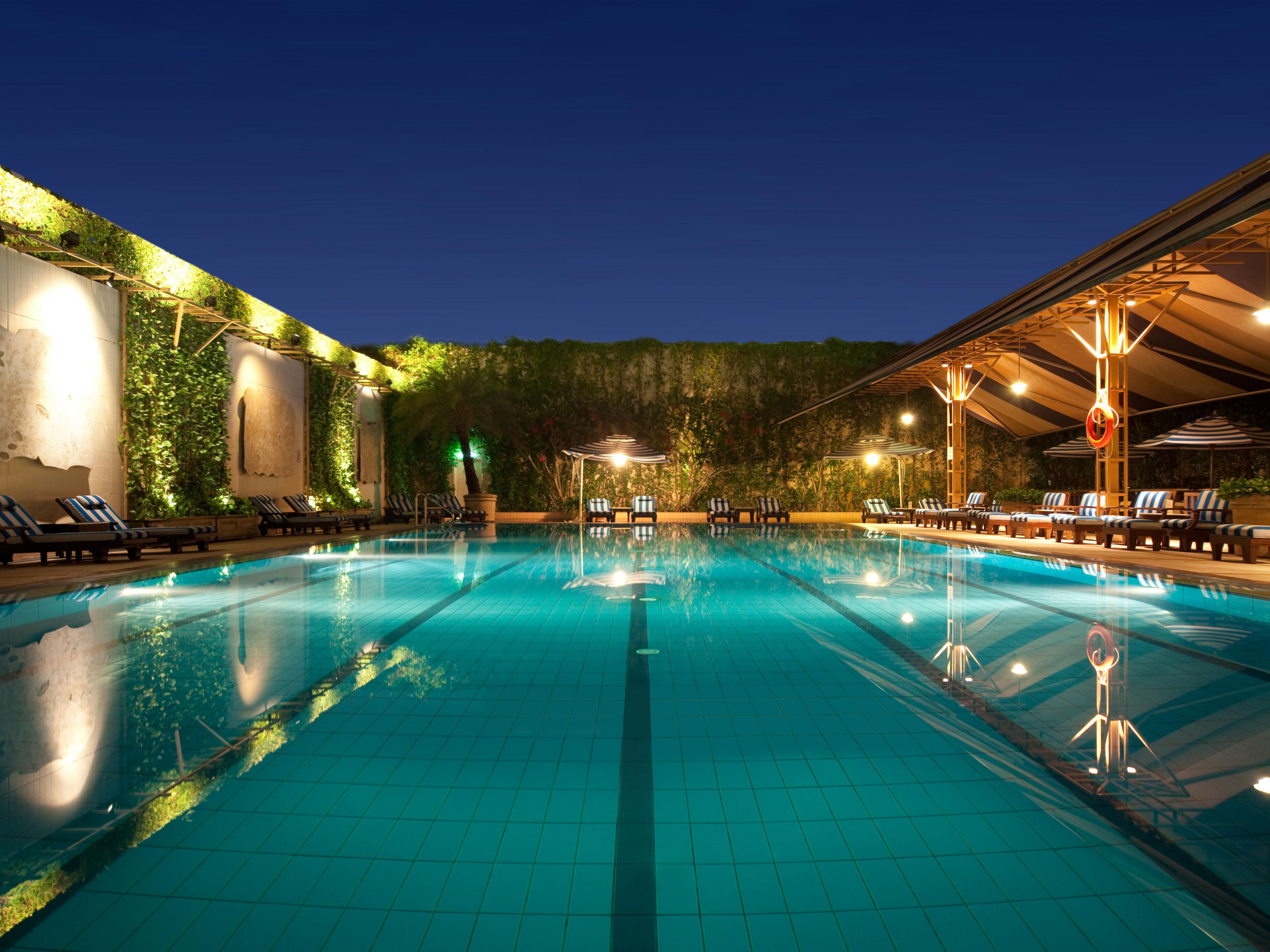 Rooftop Pool In A Tranquil Environment