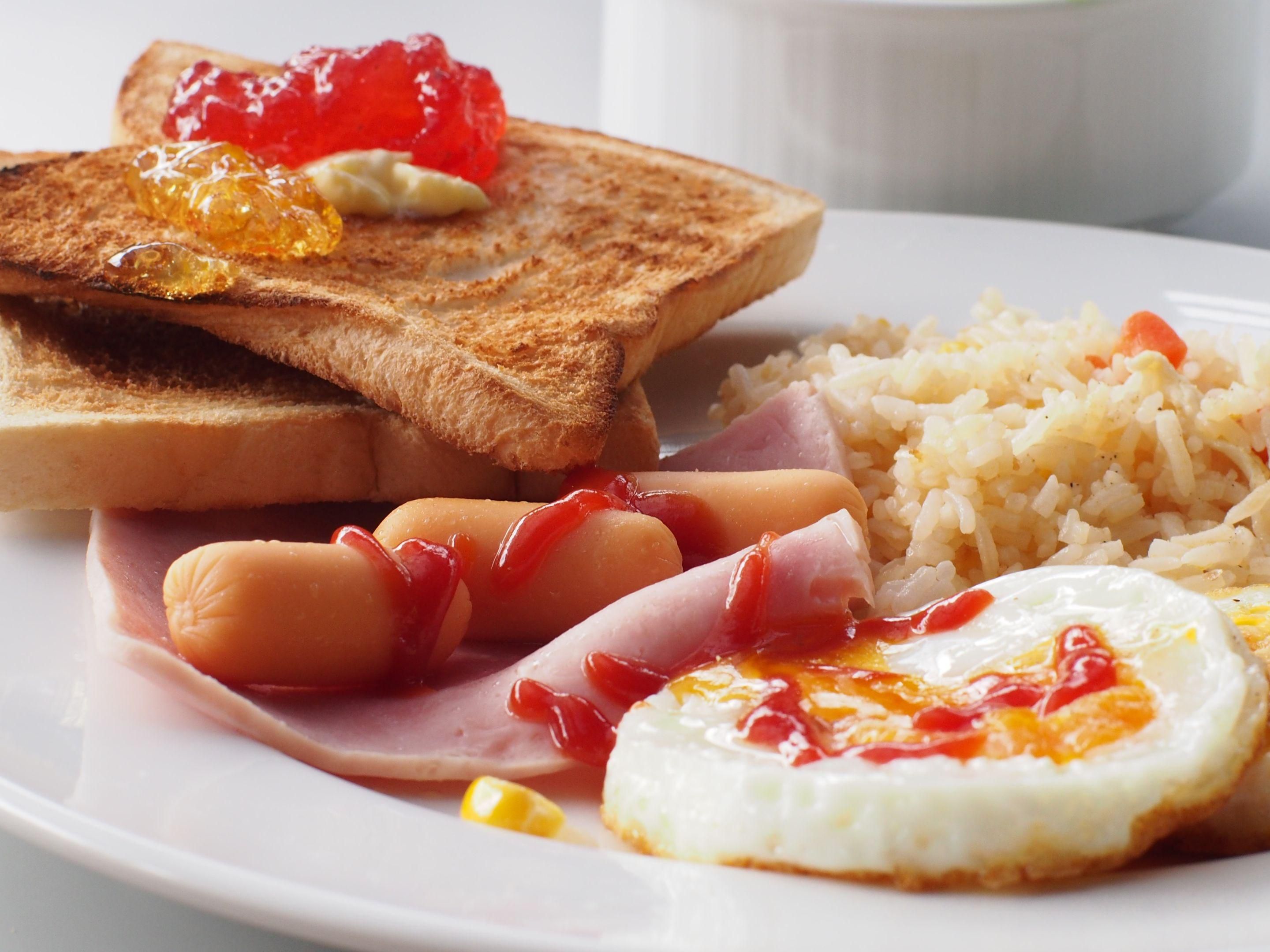 Wake up to a spread of freshly prepared favourites to fuel your day when you stay a minimum of 2 nights over Friday, Saturday, or Sunday with our $1 Weekend Breakfast Special. Available for stays from now until 31 March 2025.

Book at least 3 days in advance. Terms and conditions apply.