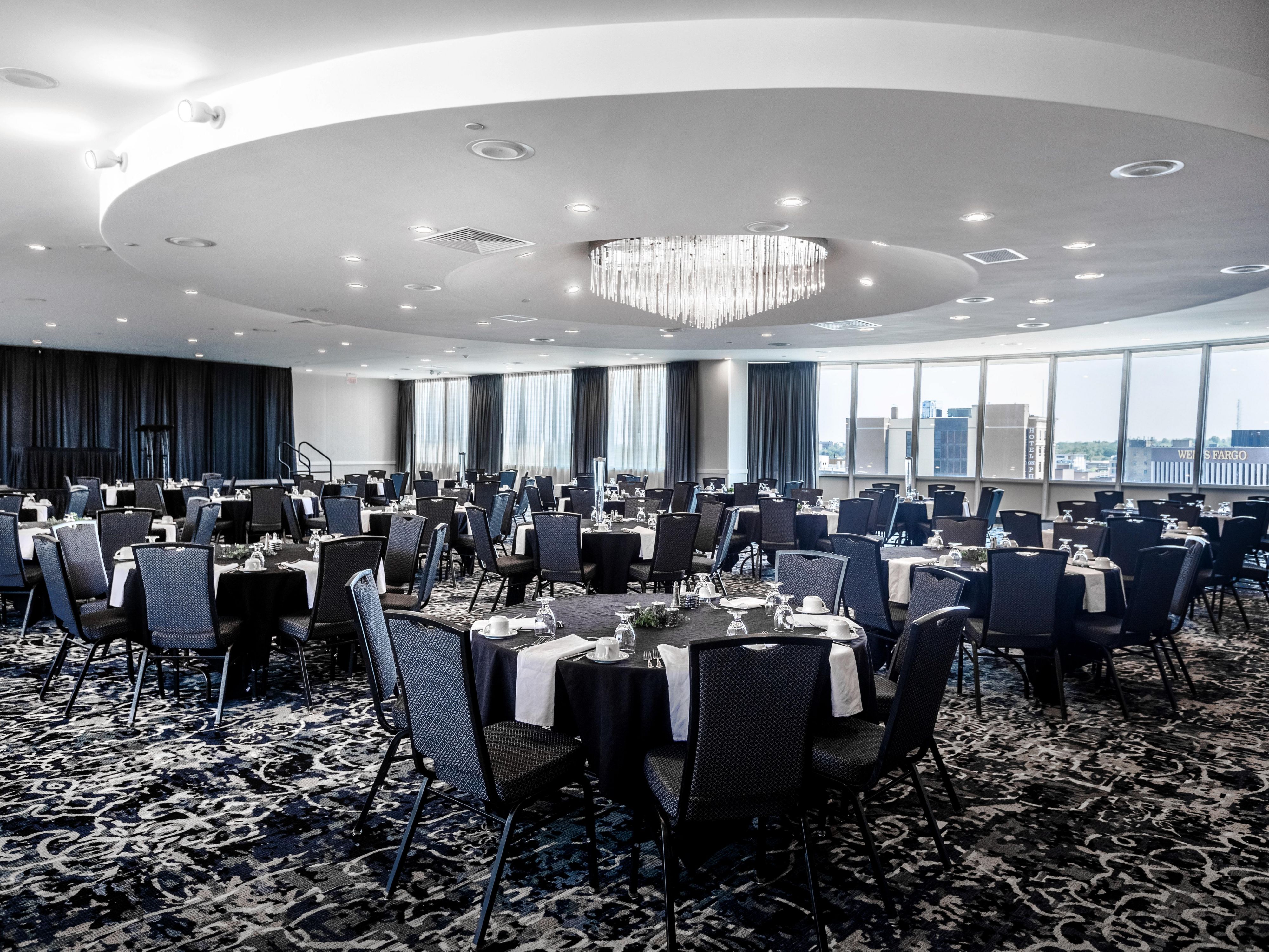 Are you planning a corporate meeting, board retreat or brainstorming session? If hosting a conference or gathering is in your plans, we’ve got the space for you. Hosting groups of 2 to 1,300 in flexible meeting space, our team is dedicated to making sure your next event is a huge success!