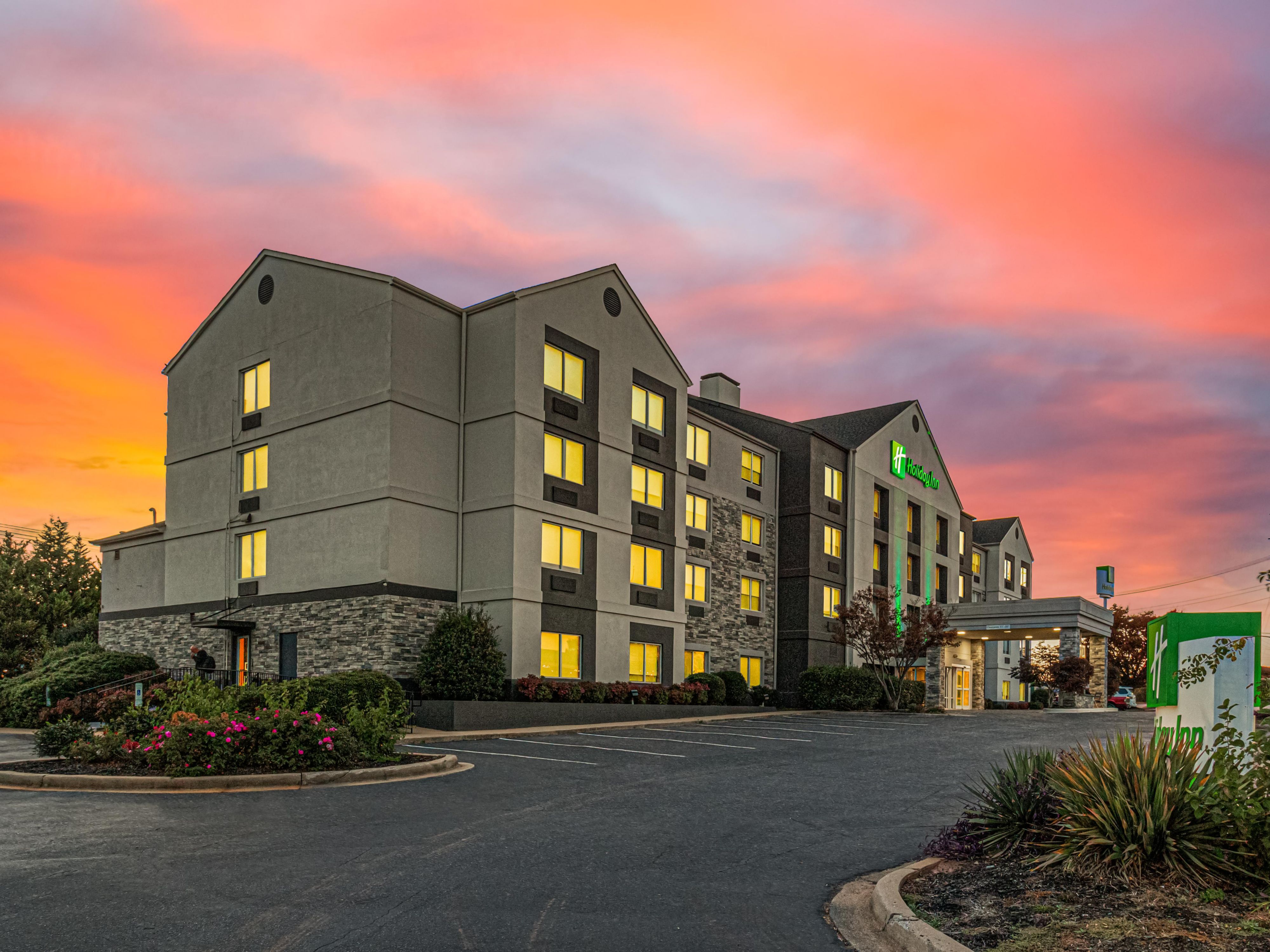 Enjoy the convenience of free on-site parking so you can come and go with ease. Say goodbye to driving around searching for a parking space, feeding meters, or settling for high parking fees. With our complimentary, hassle-free parking, you can minimize your stress and maximize your stay.