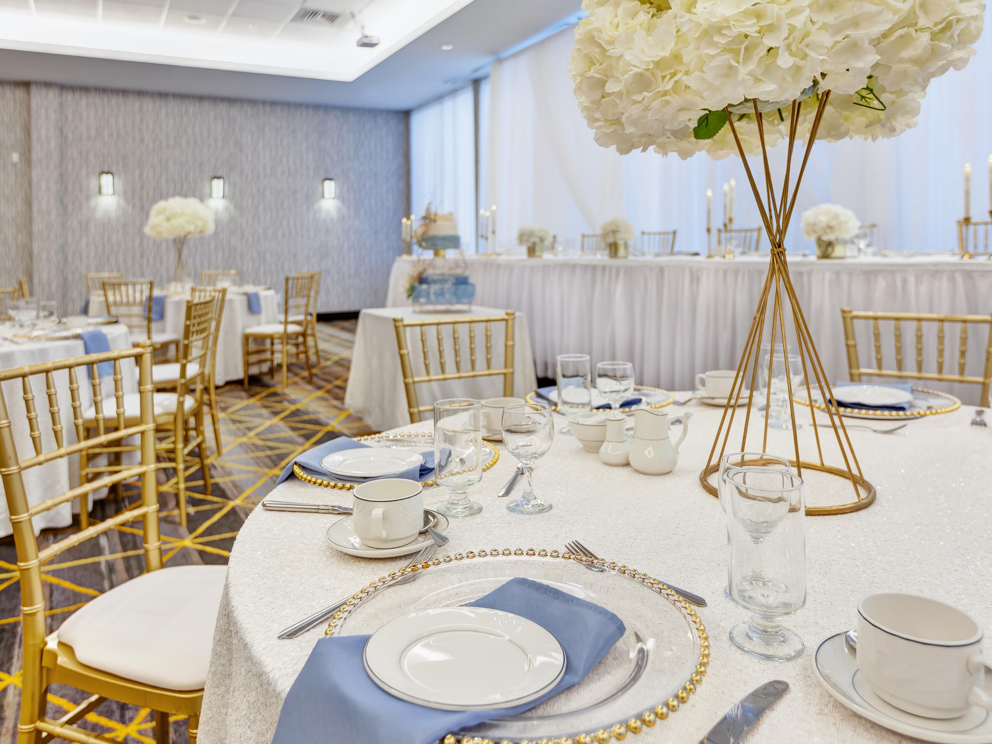 Let us be part of your special day at the Holiday Inn St. John's where we specialize in small intimate weddings to grand celebrations. Our beautifully renovated ballrooms seat up to 400 guests. 