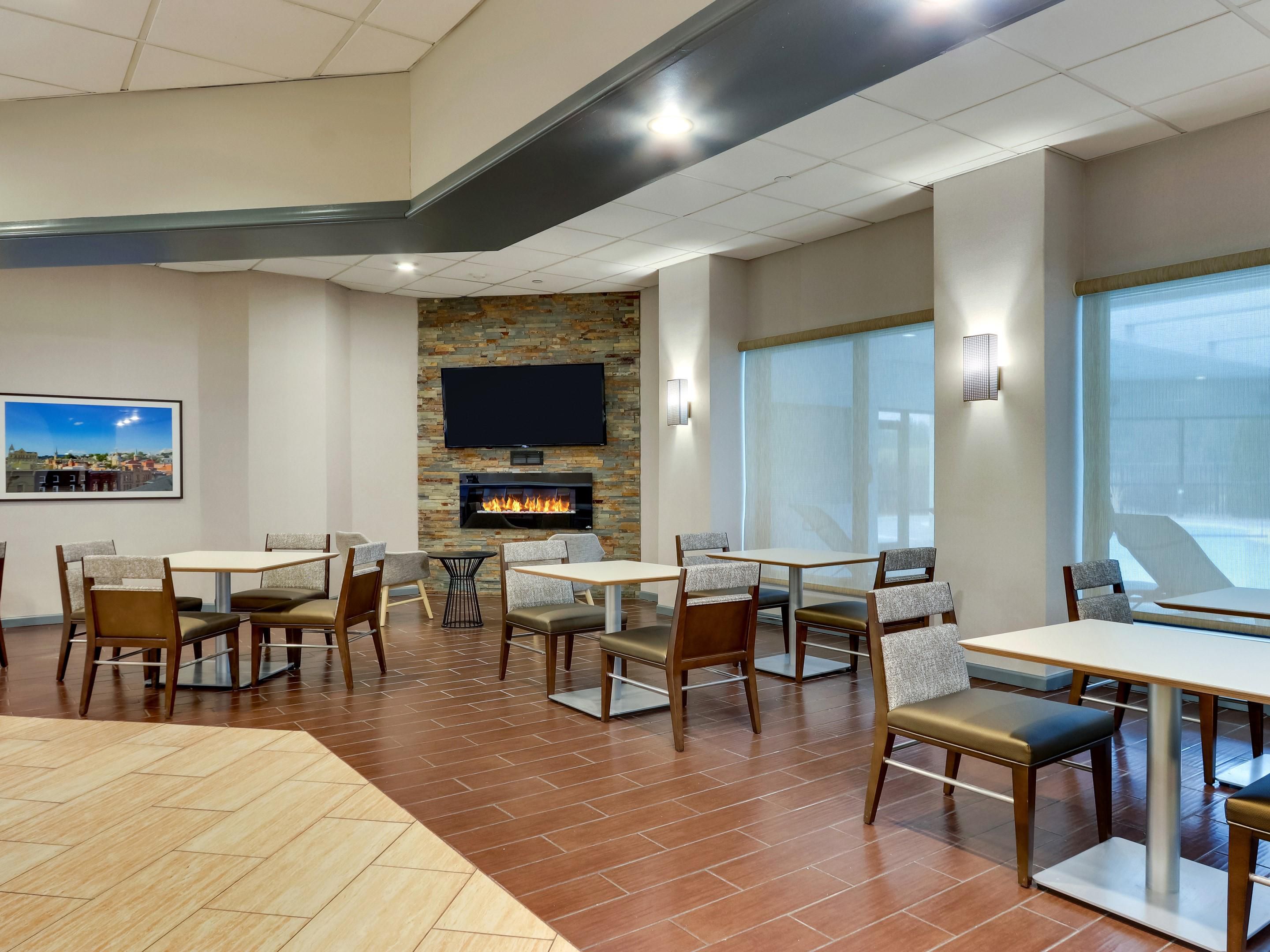 Start Fresh with breakfast in our on-site restaurant, The Exchange, open for dine-in or carryout. 
Full Breakfast Menu:
Wed - Fri, 6am-10am & Sat - Sun, 7am-11am
Select Offerings:
Mon - Tue, 6am-10am