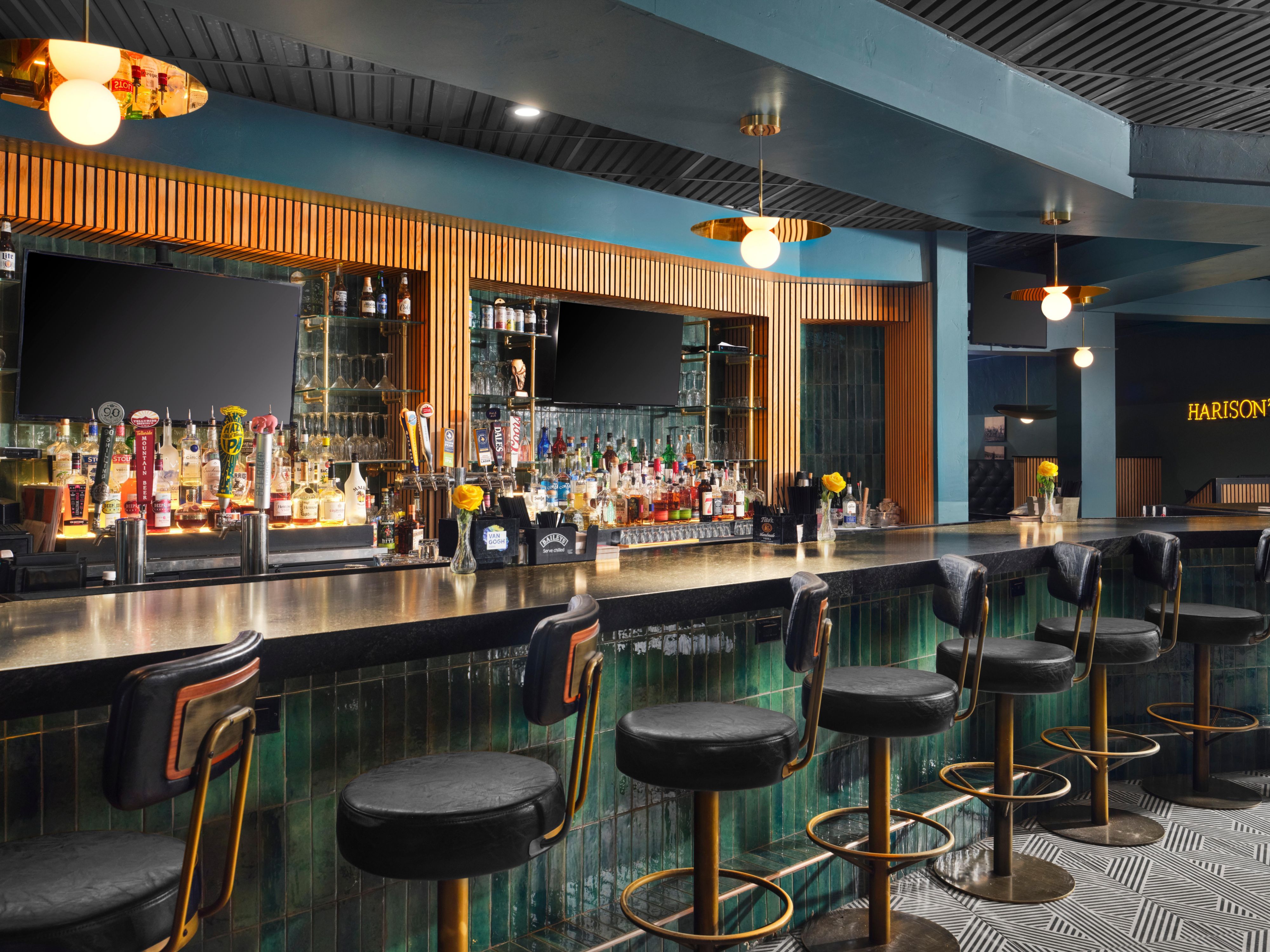 After a day of adventure, refuel at Harison’s Restaurant and Bar, conveniently located on-site. Enjoy Colorado comfort food, local brews, and seasonal specialties in a relaxed, family-friendly atmosphere.