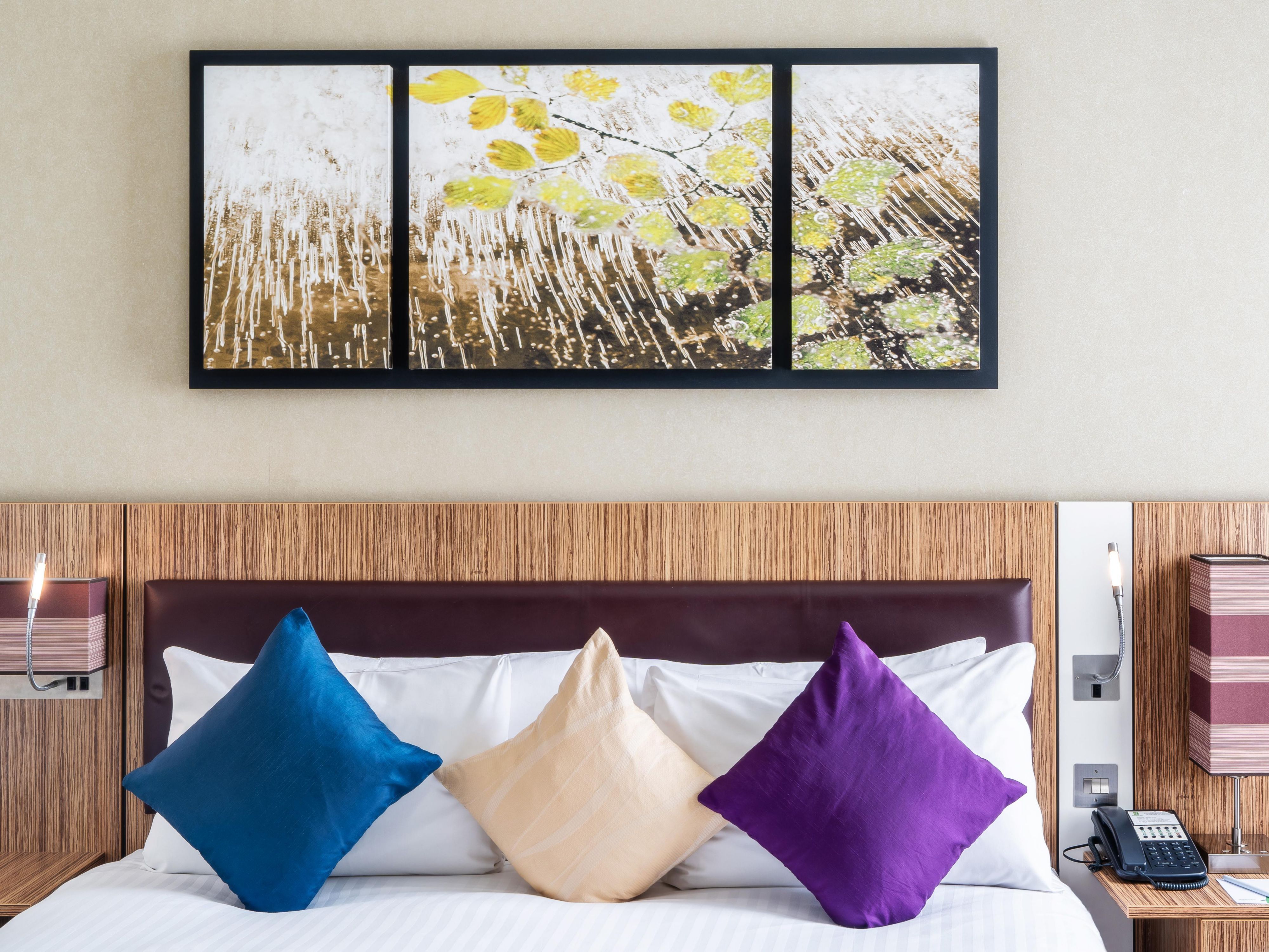 Calling all witches, wizards, and muggles alike! Holiday Inn Stevenage is your perfect base for exploring the captivating world of Harry Potter at the Warner Bros. Studio Tour. Situated just off the A1 motorway, our hotel provides easy access to the studios, with a scenic 30-minute drive. Save time commuting and maximize your magical experience!