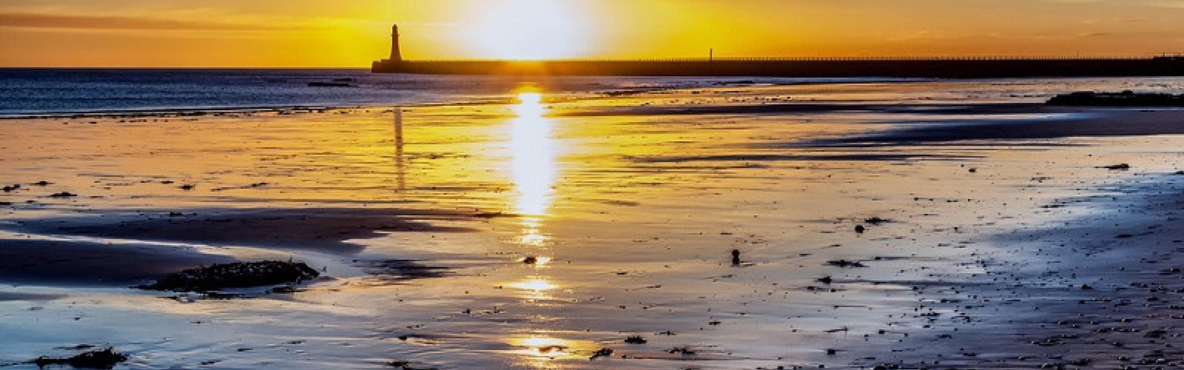 Seaburn Beach Holiday Inn Sunderland, Keel Square, Sunderland SR1 