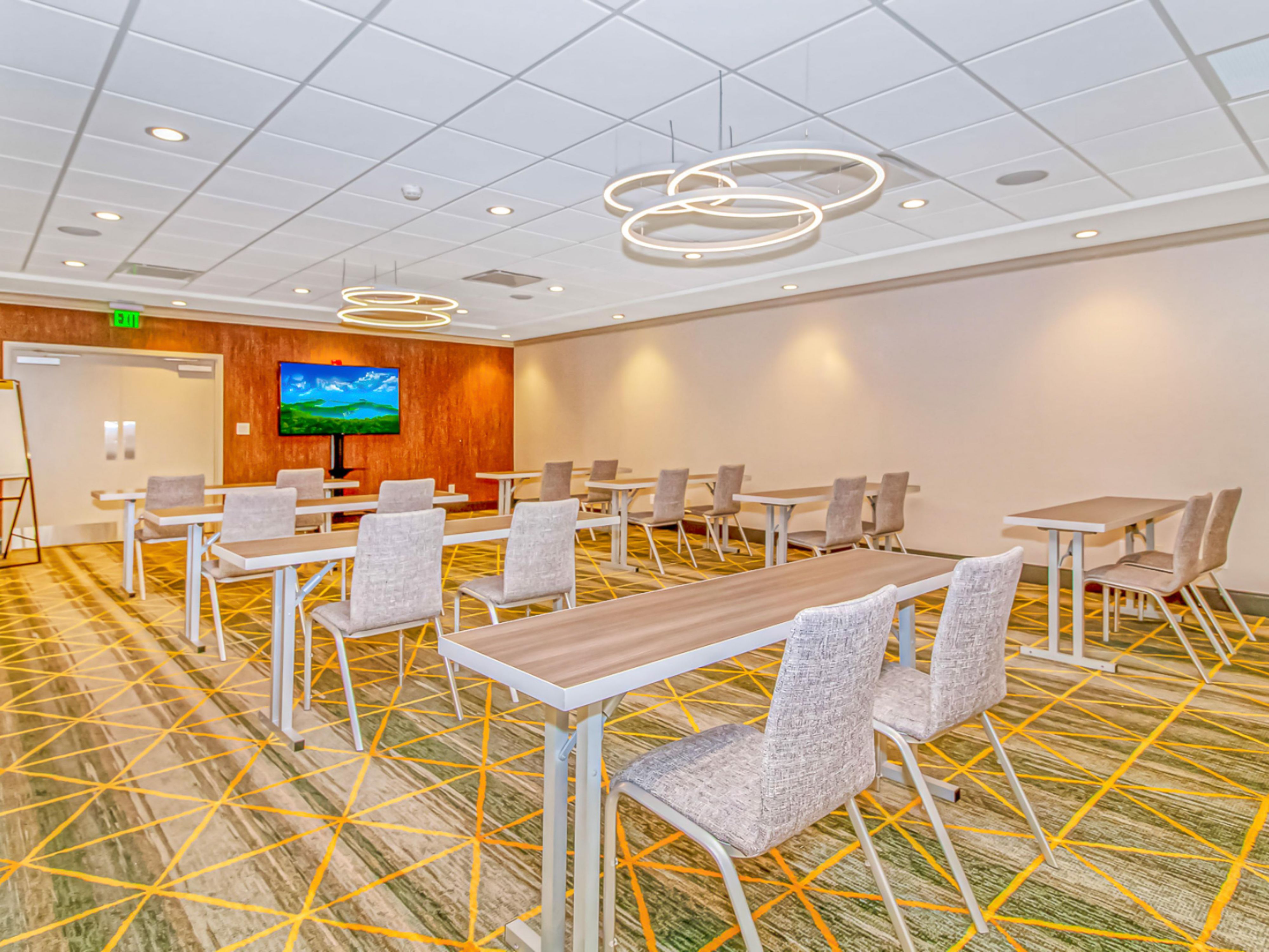 Make your next meeting a retreat when you plan it with us at Surfside Beach. Our hotel overlooking the Atlantic Ocean accommodates groups up to 100 people in our 2,000 square feet Oasis Ballroom. Our expert meeting planners will help make your meeting a success while your team is reinvigorated by the fresh ocean air.