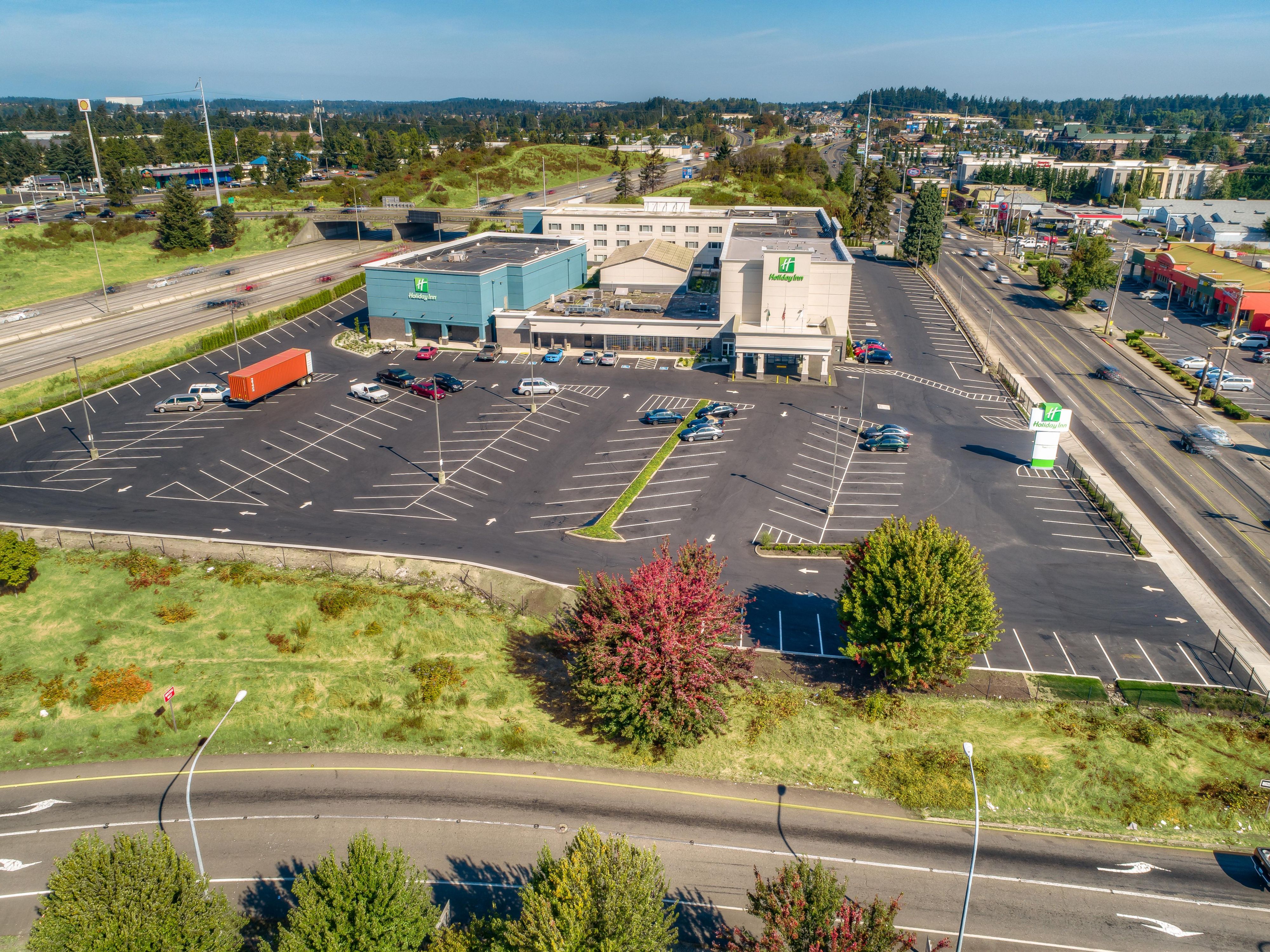 Situated just two miles from Joint Base Lewis-McChord and downtown Tacoma, our hotel is perfectly positioned for both military and civilian visitors looking for convenience and quality accommodation. Enjoy access to local businesses, attractions, and shopping centers, making it an ideal base for exploring Tacoma and its surroundings.